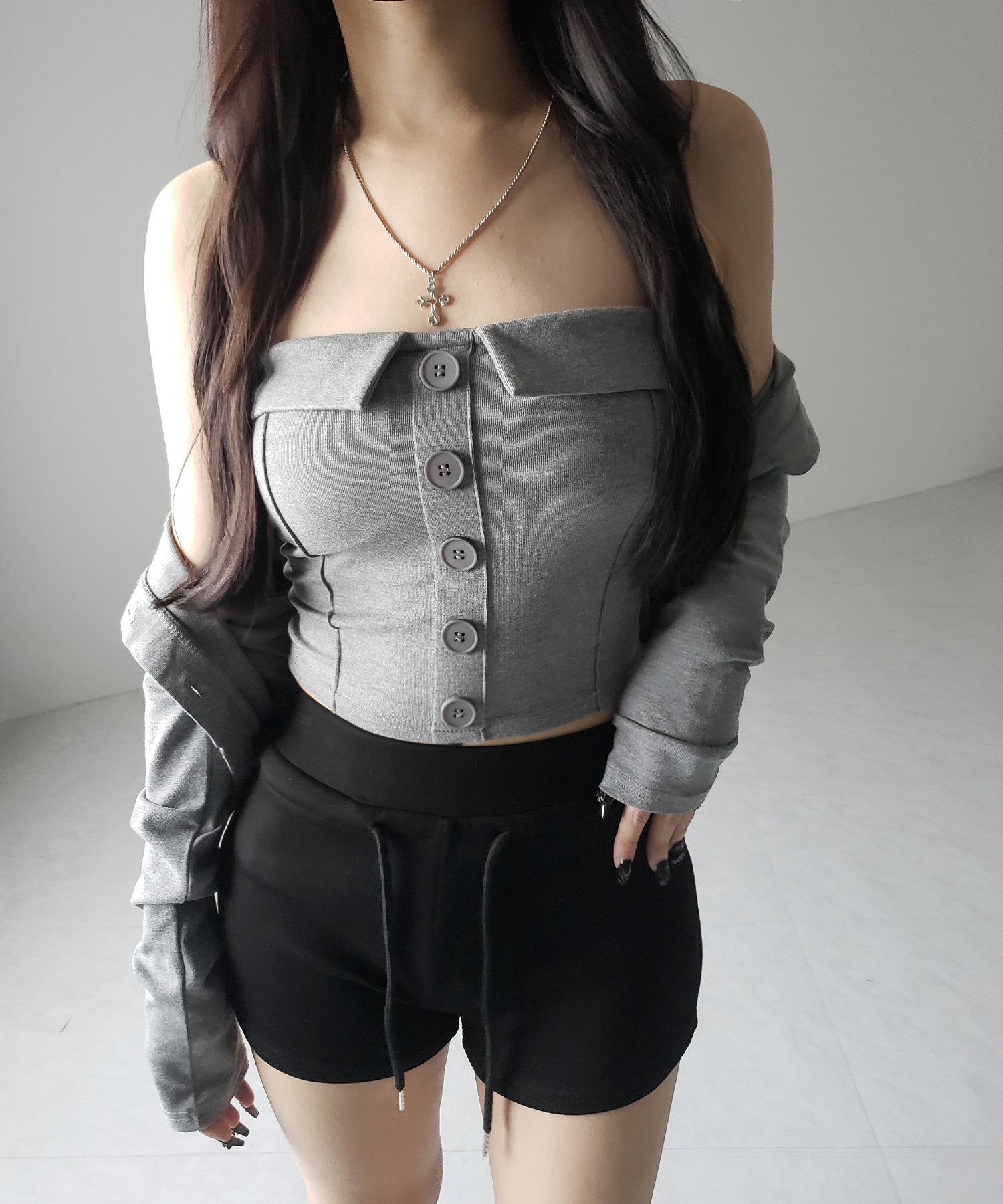 【 2点セット 】フロントボタンベアトップ + クロップドカットソーカーディガン SET / front button bare top + cropped cutsaw cardigan SET