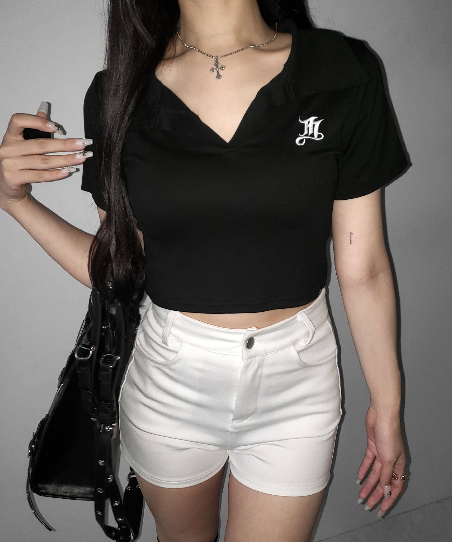 M LOGO スキッパーショート半袖Tシャツ / M LOGO skipper neck short sleeve T-shirt