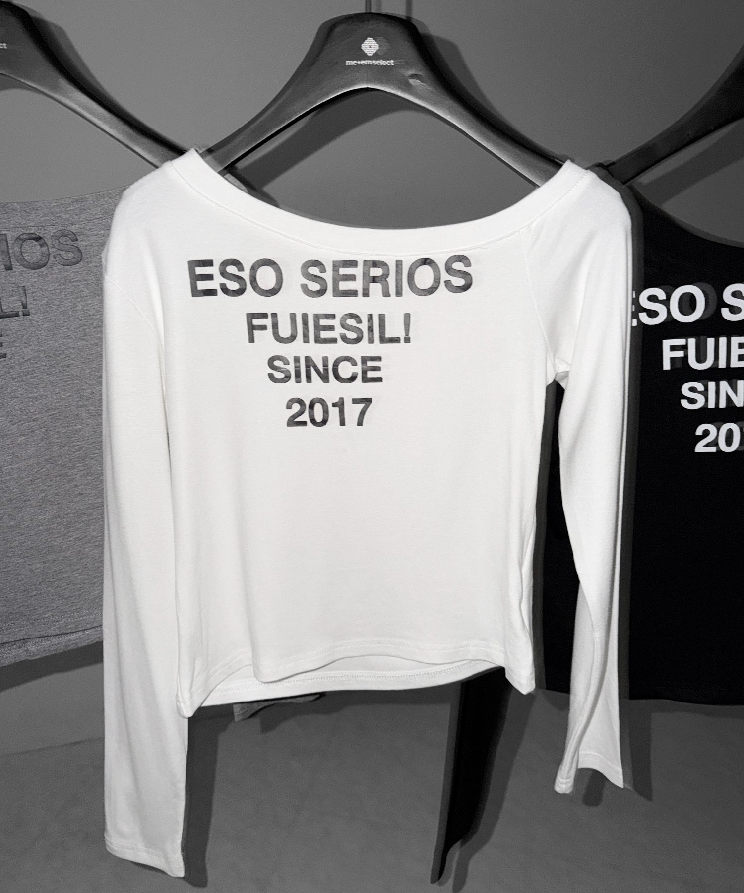 コンパクトロゴワンショルルーズロンT / compact logo one-Shoulder loose long-sleeve T-Shirt