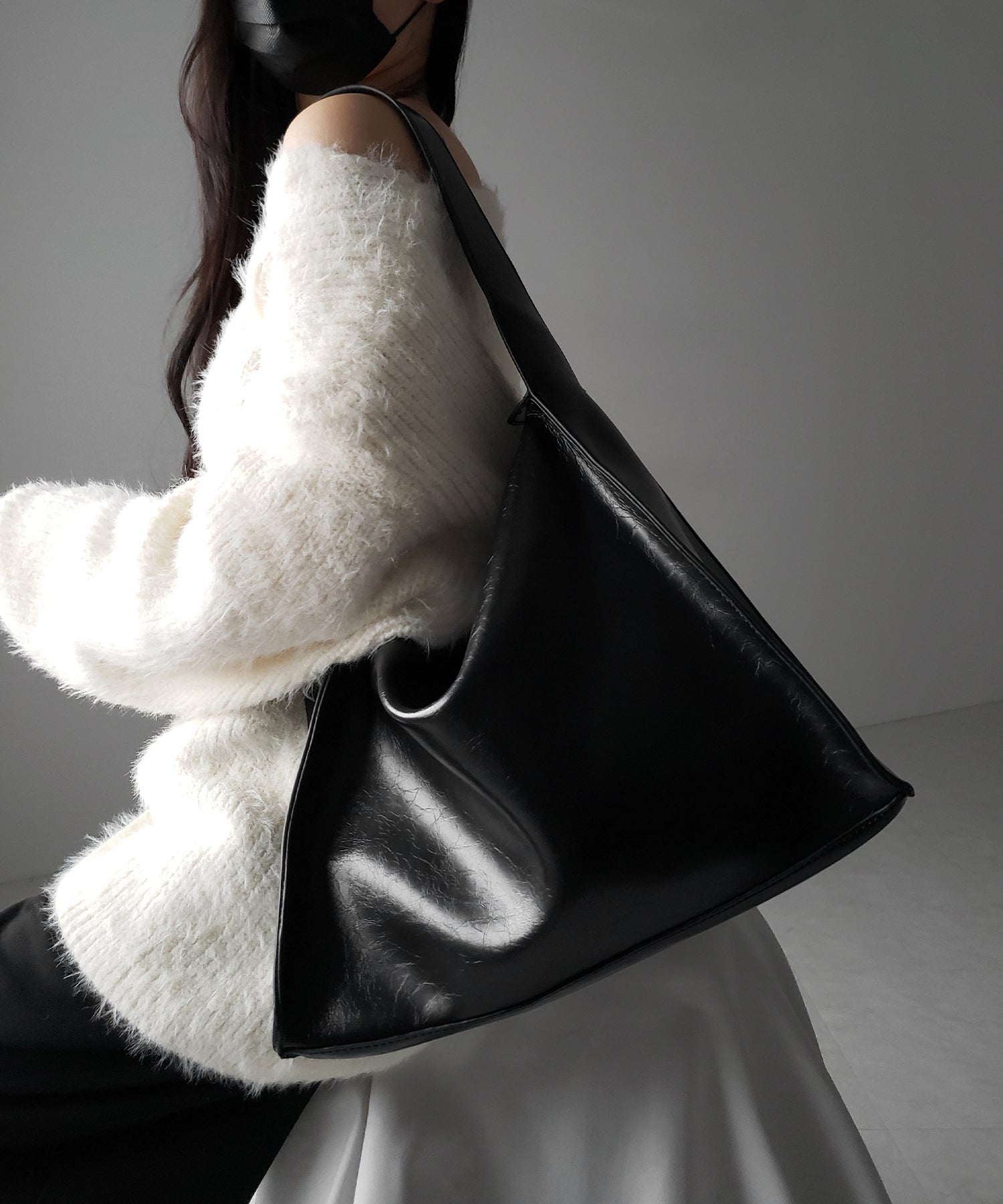 ヴィンテージフェイクレザースクエアショルダーバッグ / vintage fake leather square shoulder bag