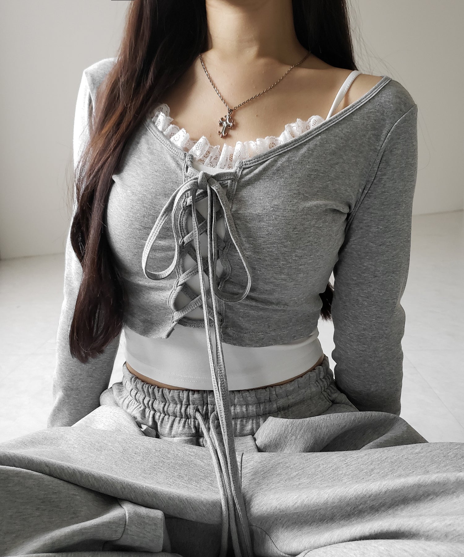 【 新色ピンクが追加!/2点セット 】レースアップリボンショートトップス + レースキャミ SET / lace up ribbon short tops + lace cami SET