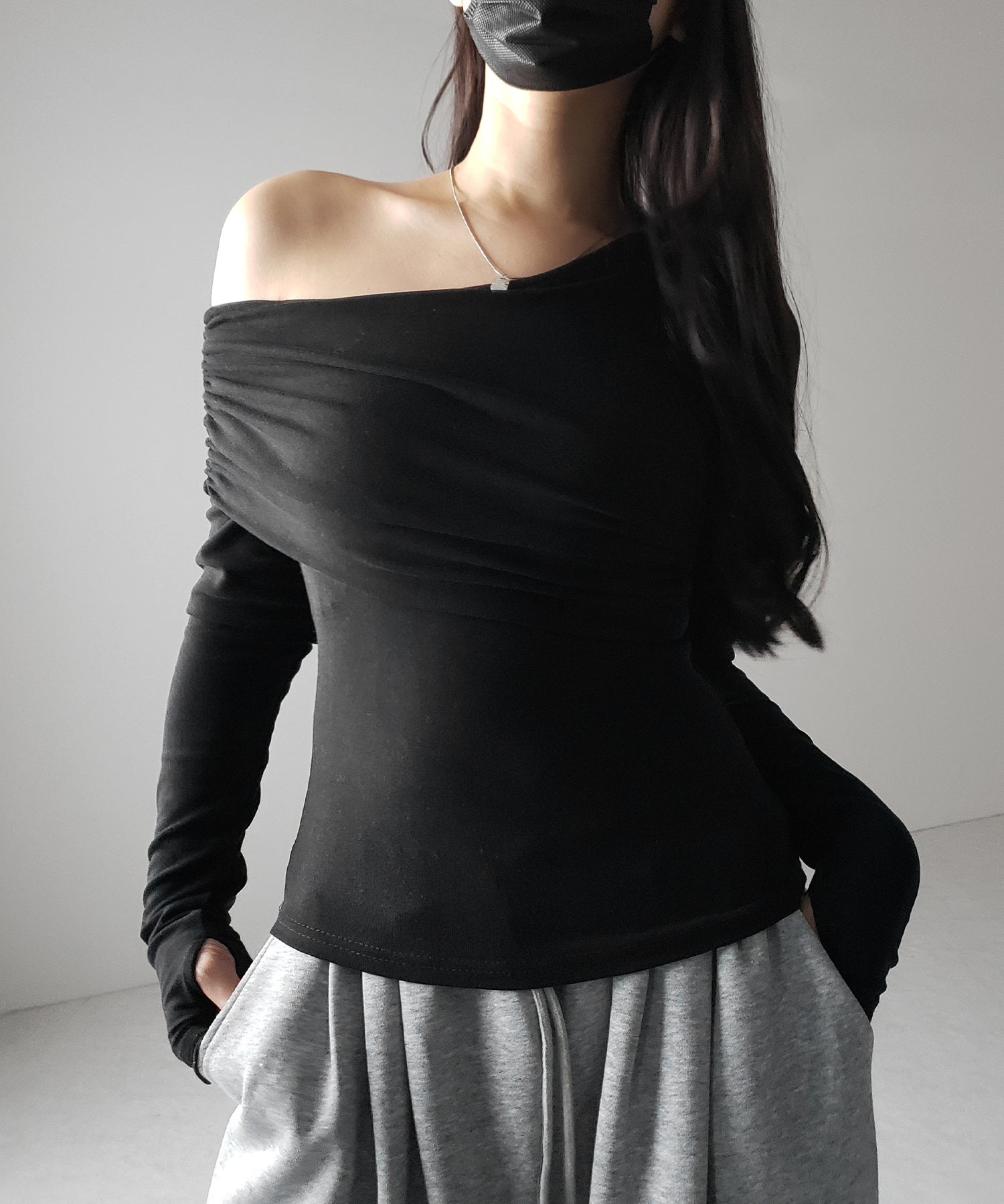 【 2color / 裏起毛 】ワンショルダードレープギャザースリムトップス / One-shoulder draped gather slim tops