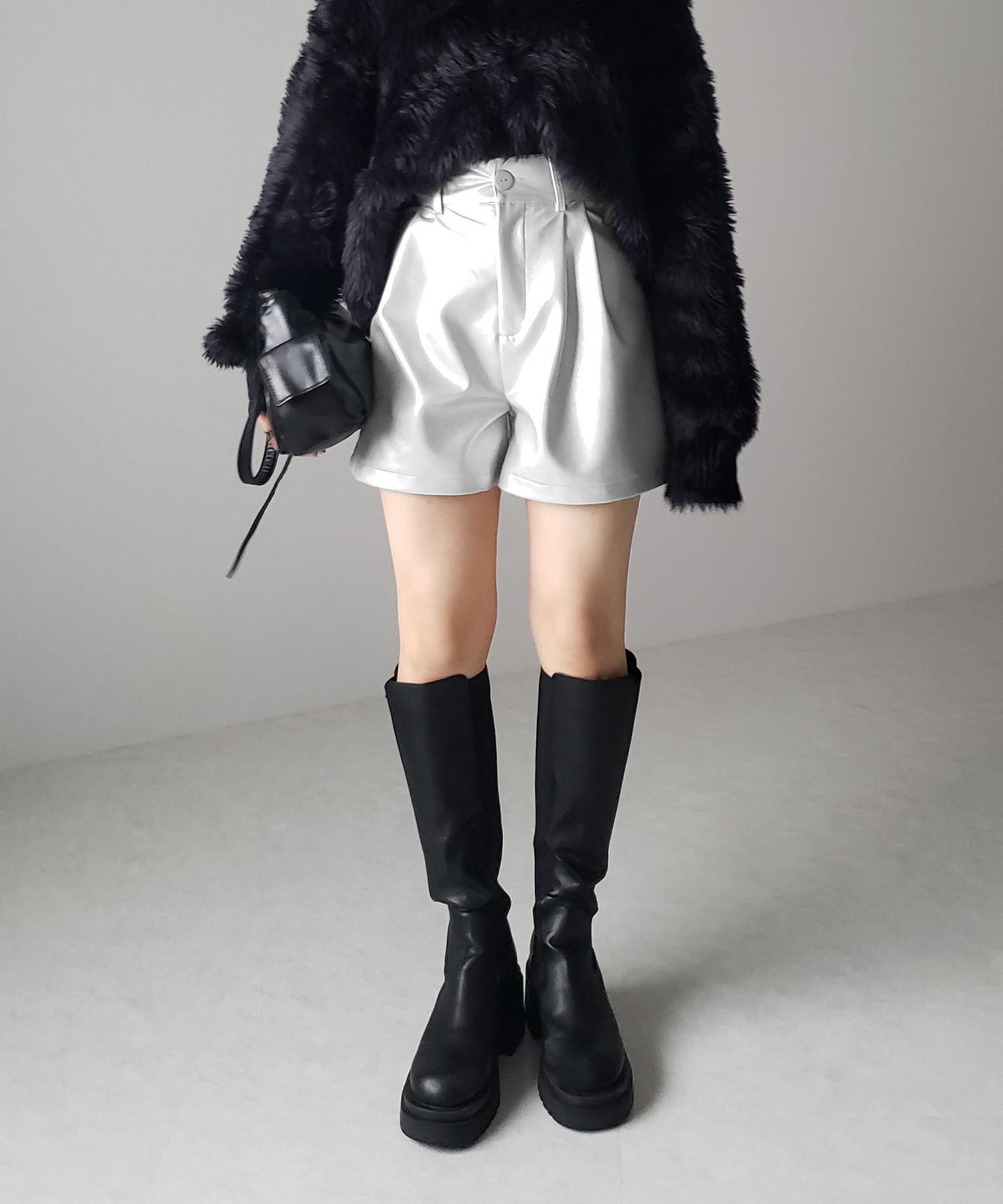 【 3color / 5size 】太ベルトハイウエストタックレザーショートパンツ