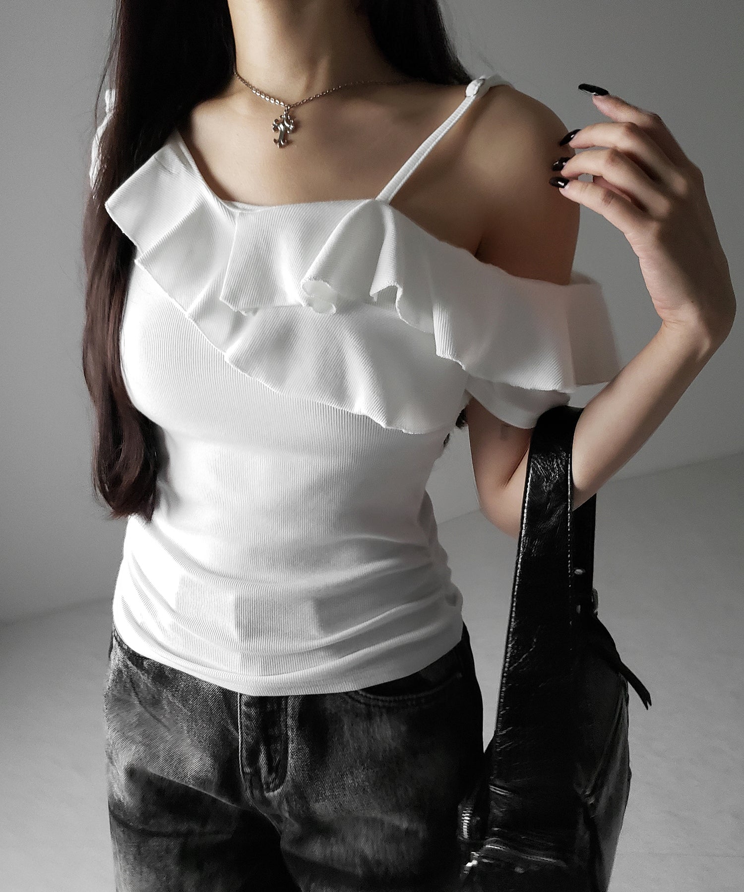 ワンショルストラップフリルリブTシャツ / one shoulder strap frill ribbed T-shirt