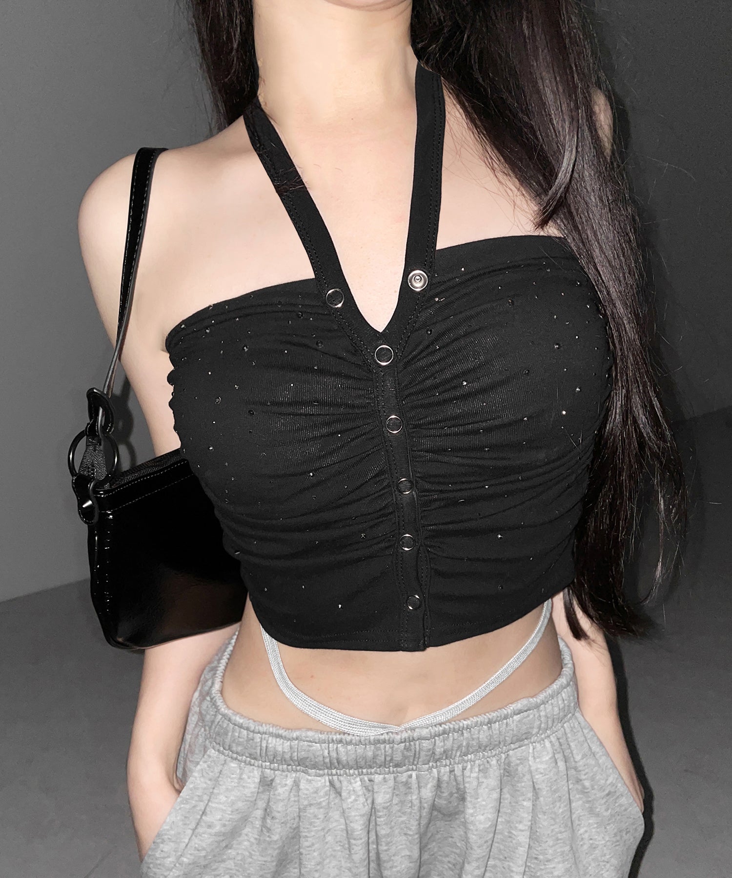 ラインストーンホルターネックスナップギャザーベアトップ / Rhinestone halter neck snap gathered bare top