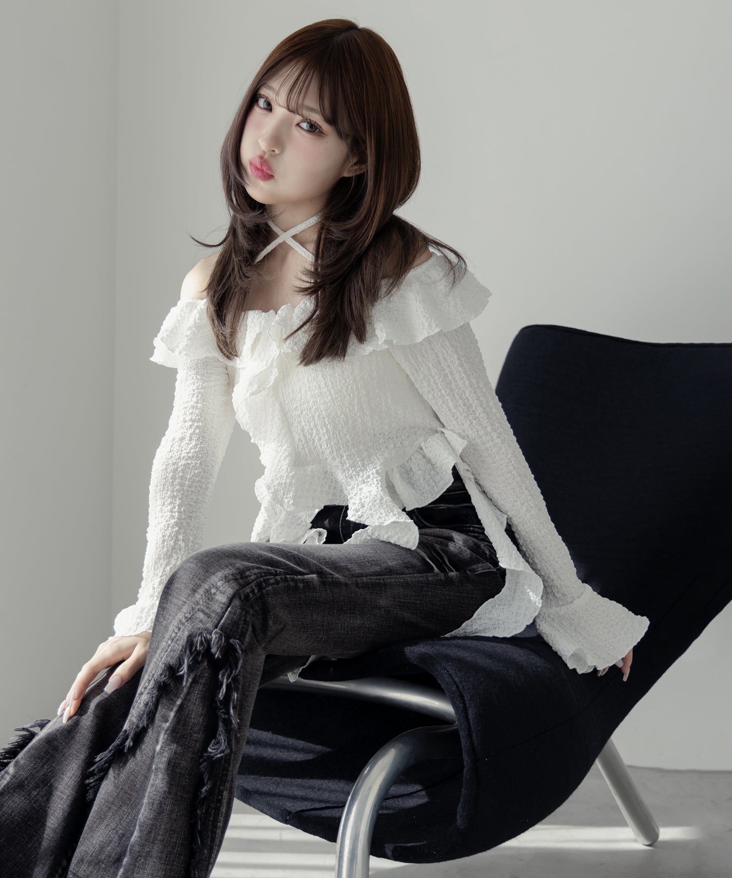 【 2color 】クロスストラップリボンオフショルダーフリルブラウス / cross strap ribbon off shoulder frill blouse