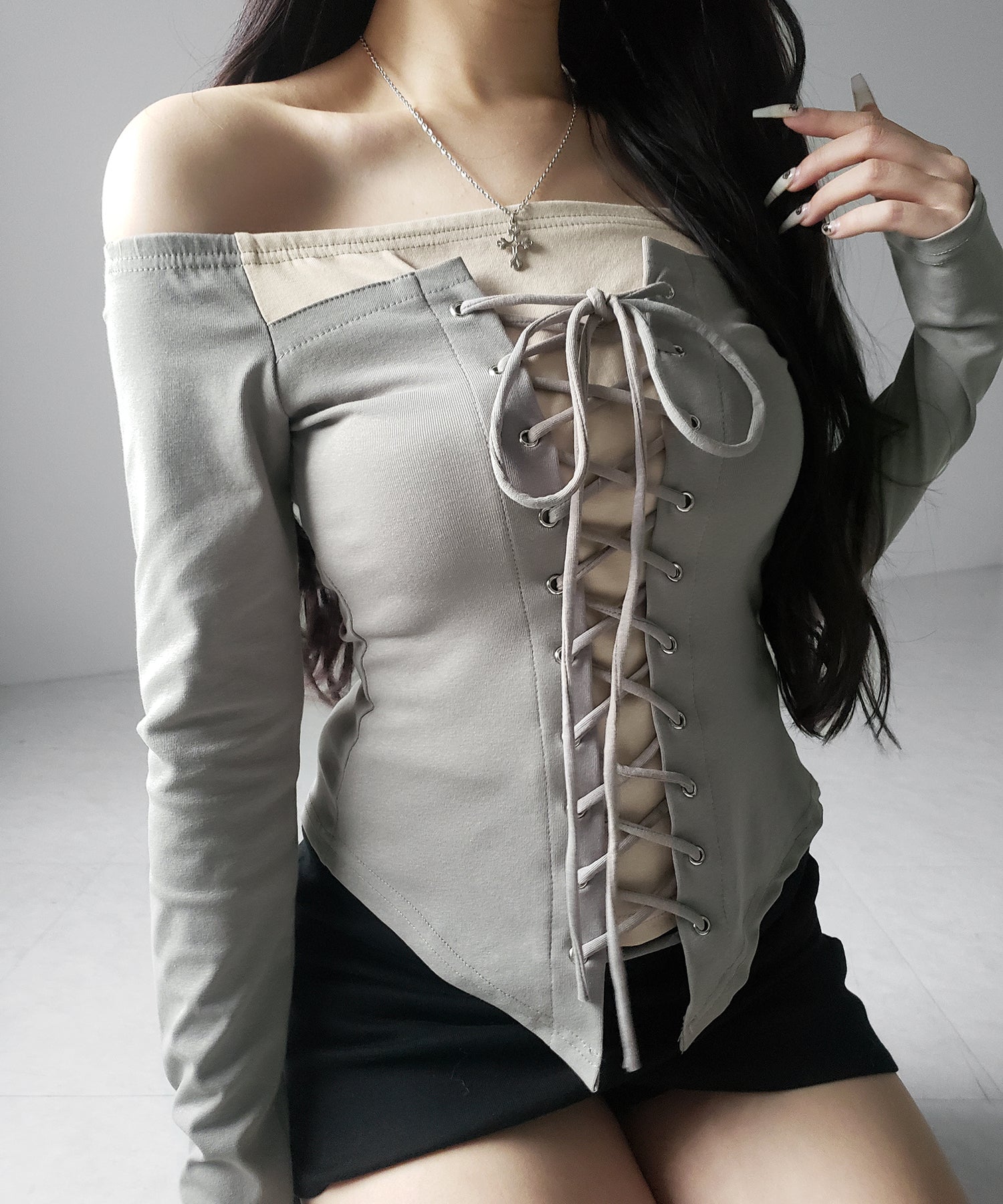 レースアップコルセットリボンオフショルトップス / laceup corset ribbon off shoulder tops