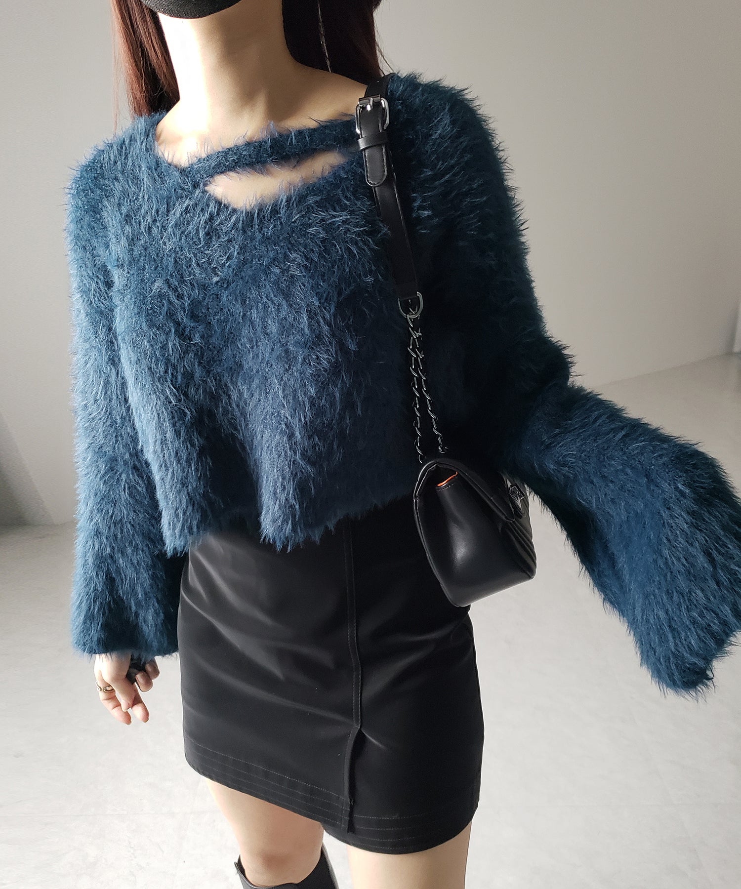 カットアウトショートシャギーニット