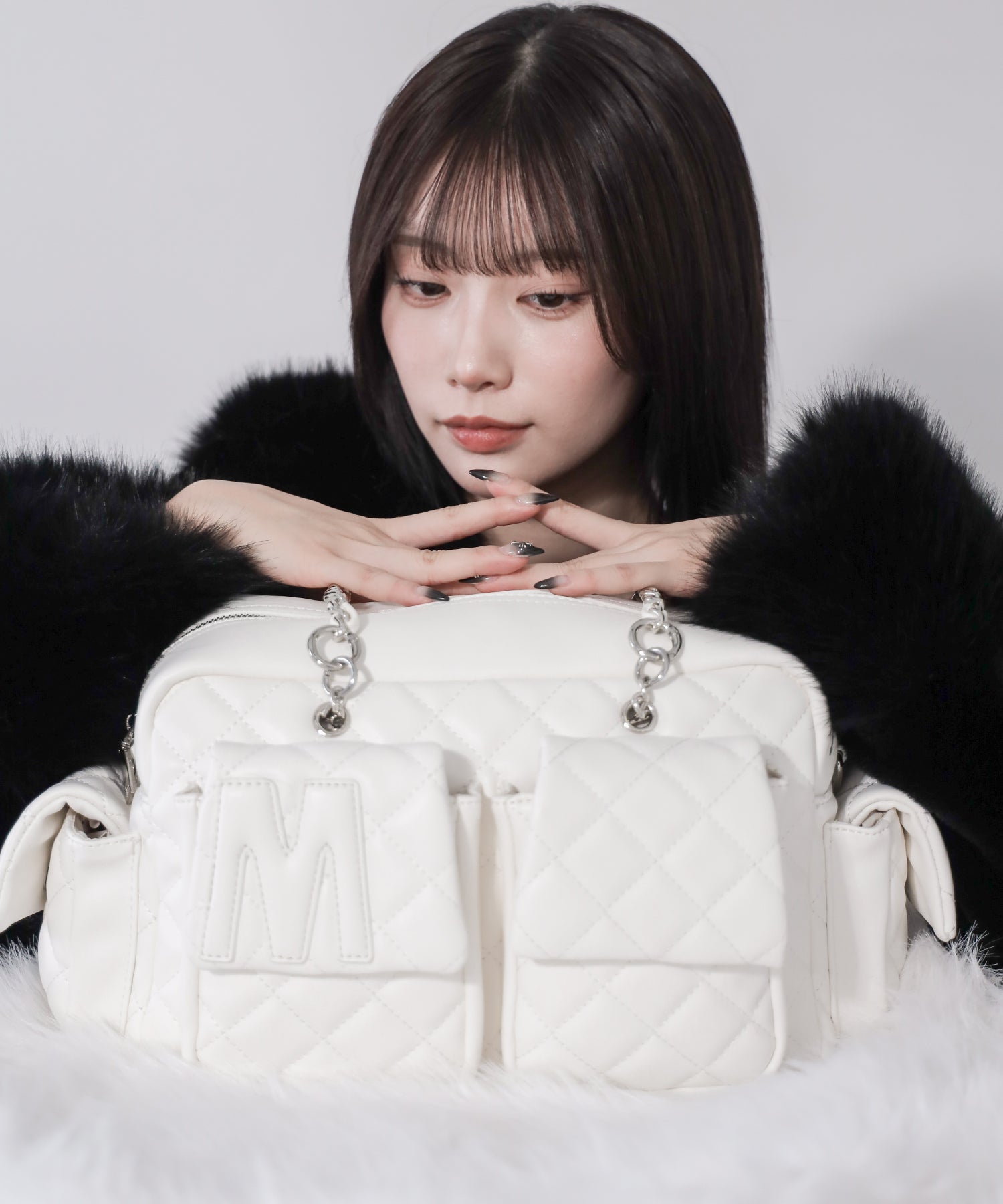 【 2WAY 】Mロゴフェイクレザーキルティングチェーンショルダーバッグ / M logo fake leather quilting chain shoulder bag