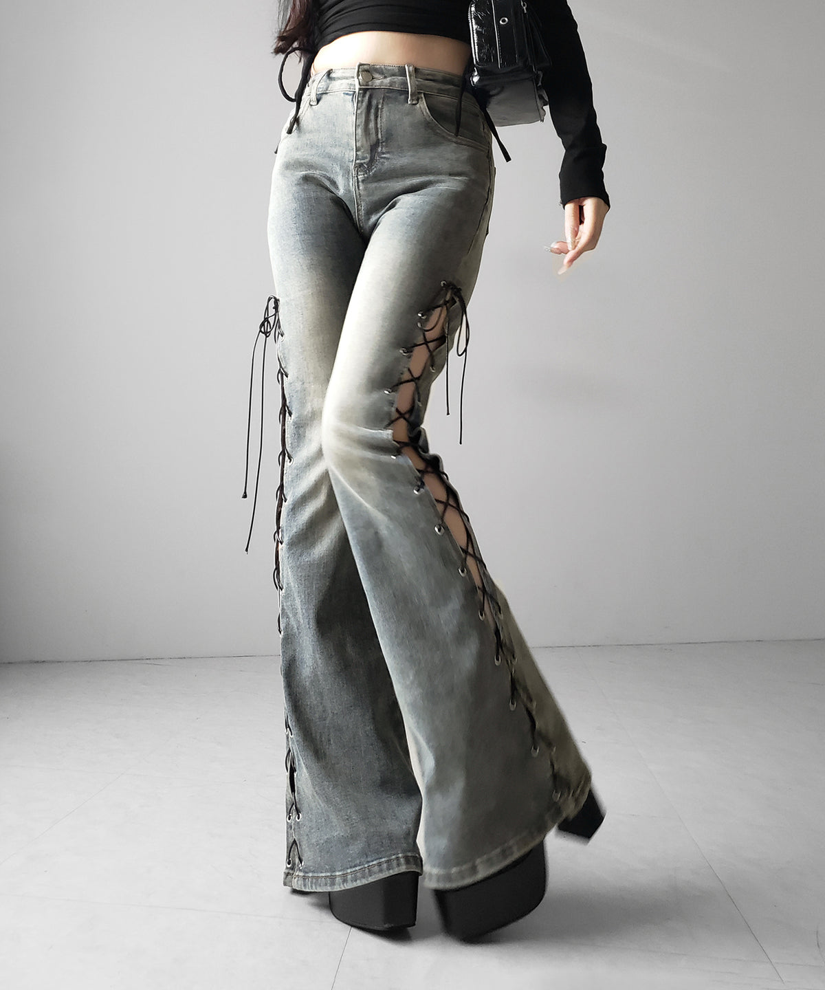 レースアップカットアウトストレッチフレアデニム / lace up cutout stretch flare denim
