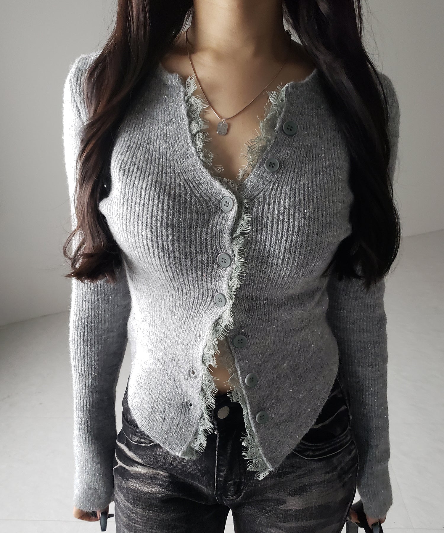 レースドッキングスパングルキーネックニットカーディガン / lace docking spangle key neck knit cardigan