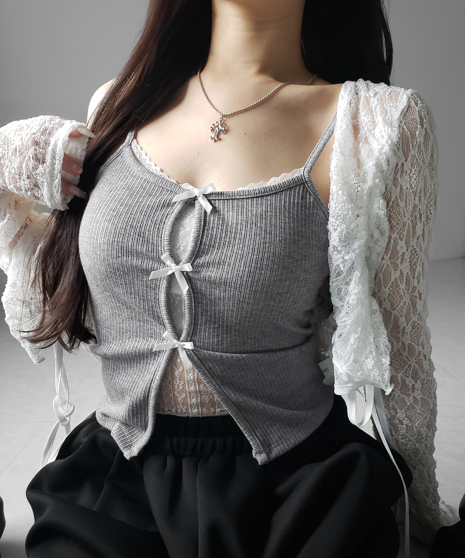 フロントリボンレースレイヤードリブキャミソール /Front ribbon lace layered ribbed camisole