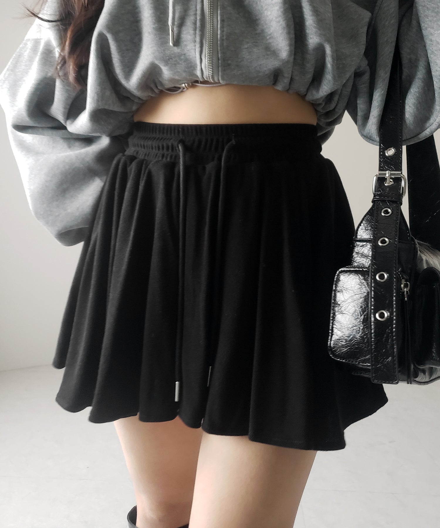 【インナーパンツ裏地付 】ハイウエストカットフレアミニスカート / High waist cut flare mini skirt