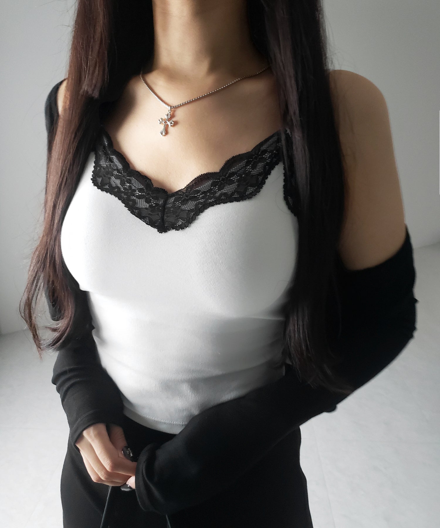 【 新色ピンク追加!カップ付き 】配色レースクロップドリブキャミソール / bicolor lace cropped rib camisole