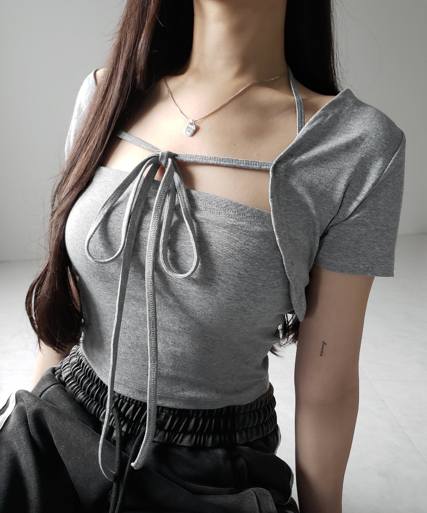 【 2点セット 】フロントリボンショートカーディガン+ ホルターキャミソール SET / front ribbon short cardigan + halter camisole SET