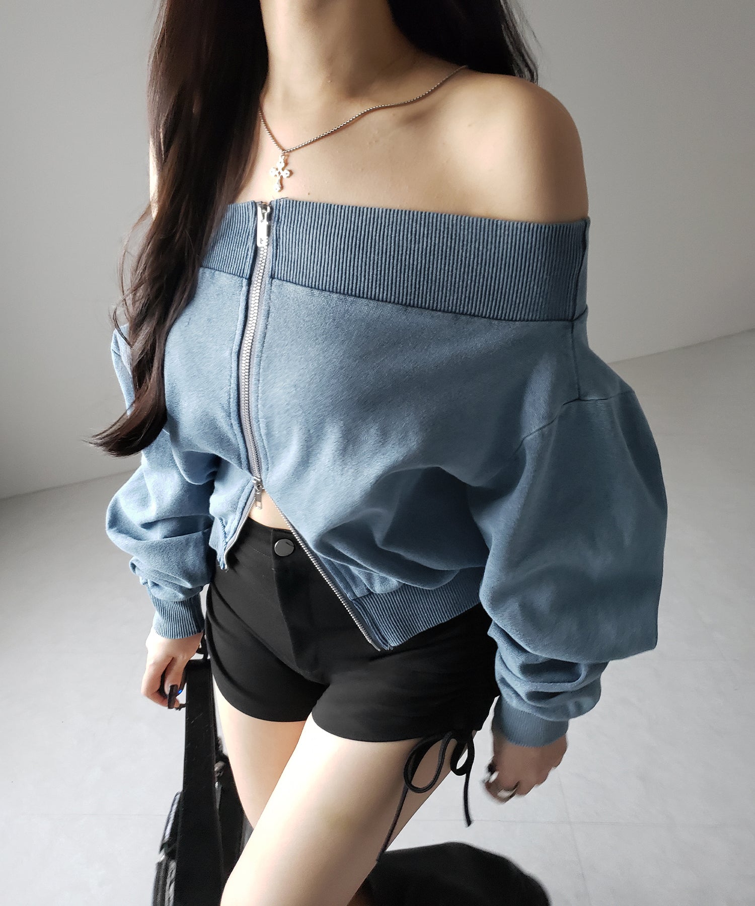 【 2color 】ダブルジップピグメントオフショルスウェットトップス / double zip pigment off shoulder sweat tops