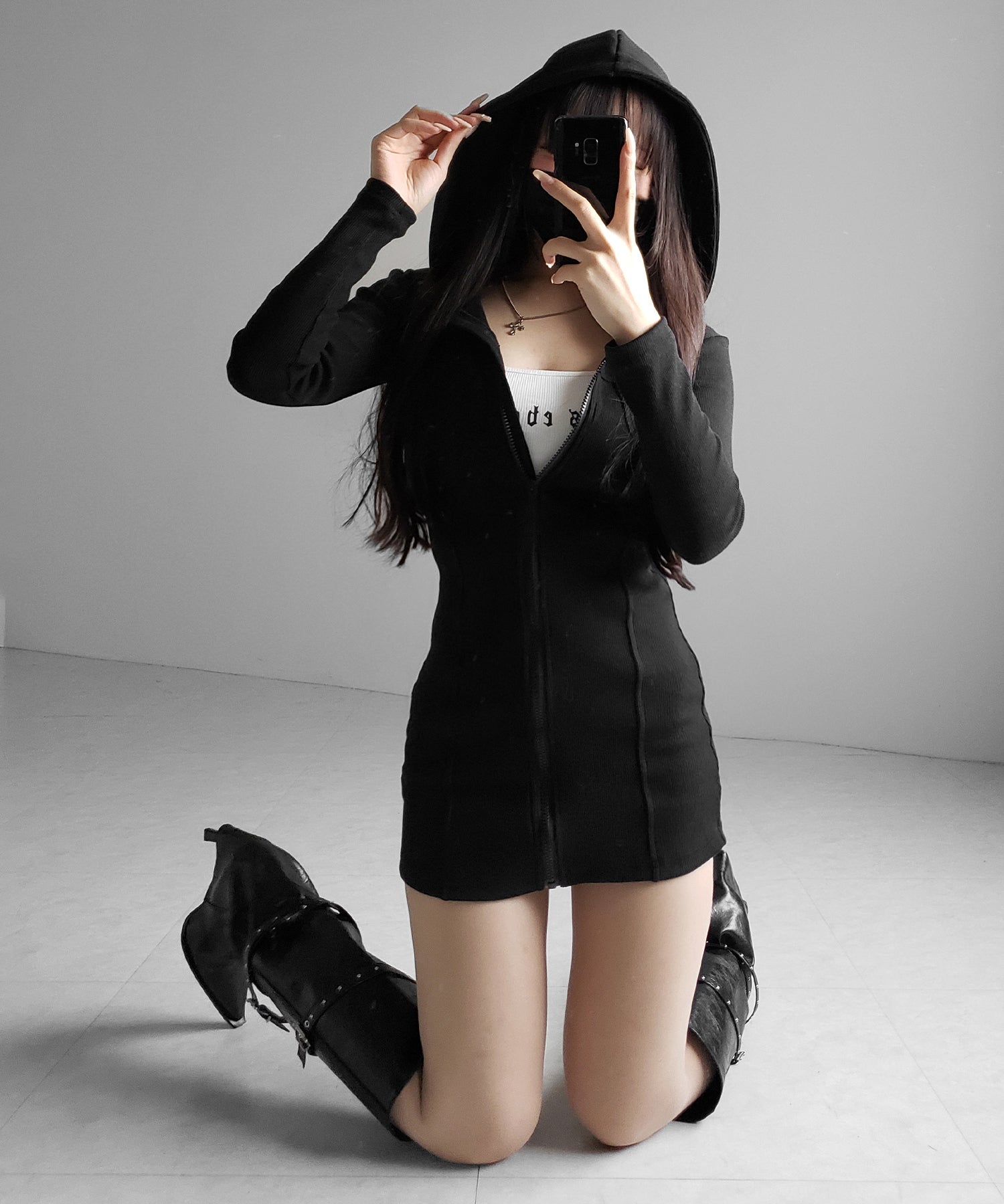 フーディジップアップスリムラインミニワンピース / Hoodie zip up slimline mini onepiece