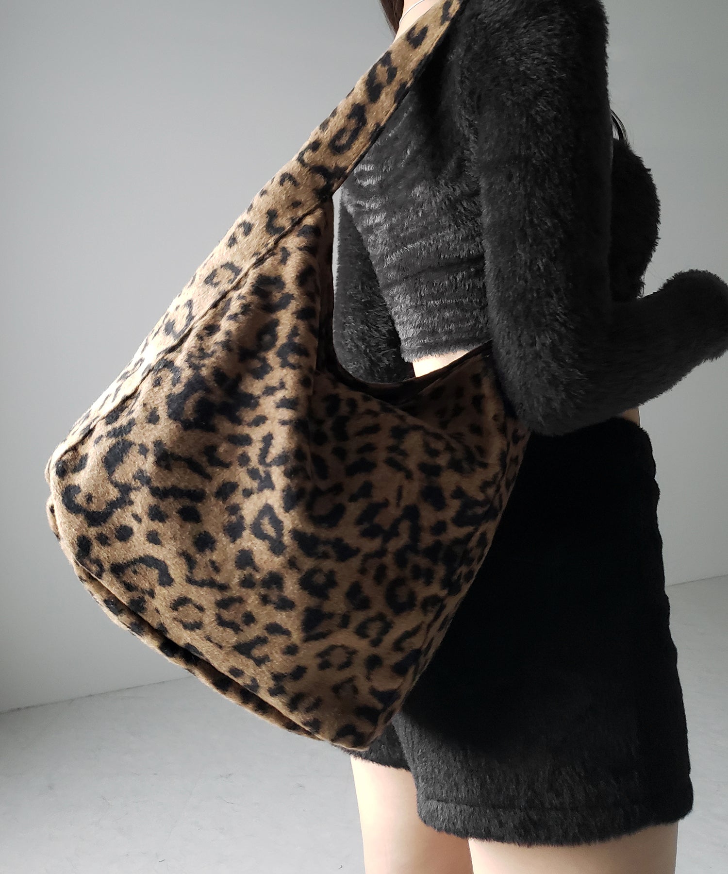 【 2color 】レオパードワンハンドルショルダートートバッグ / leopard onehandle shoulder tote bag