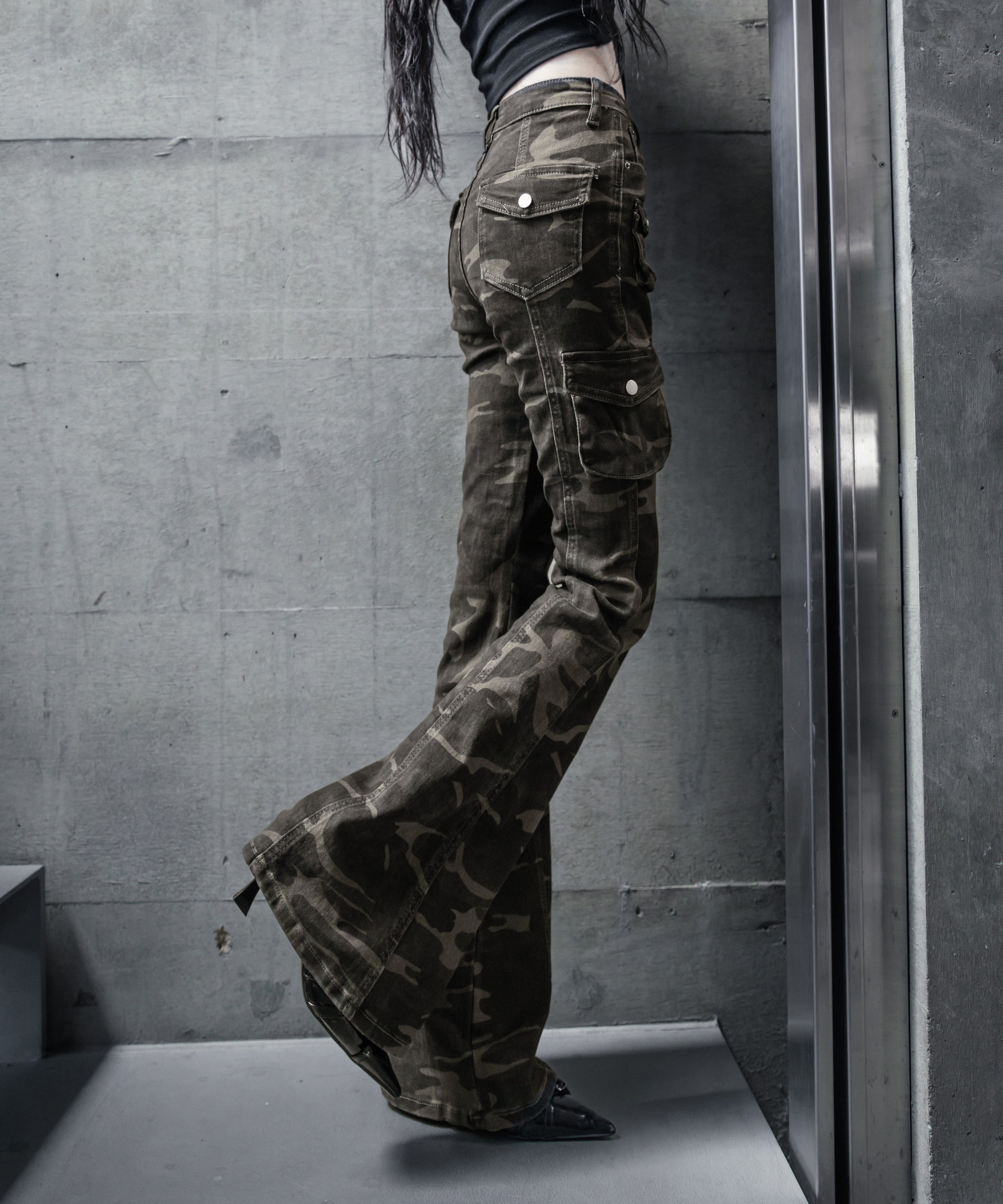 ヴィンテージカモフラストレッチカーゴフレアデニム / vintage camouflage stretch cargo flare denim