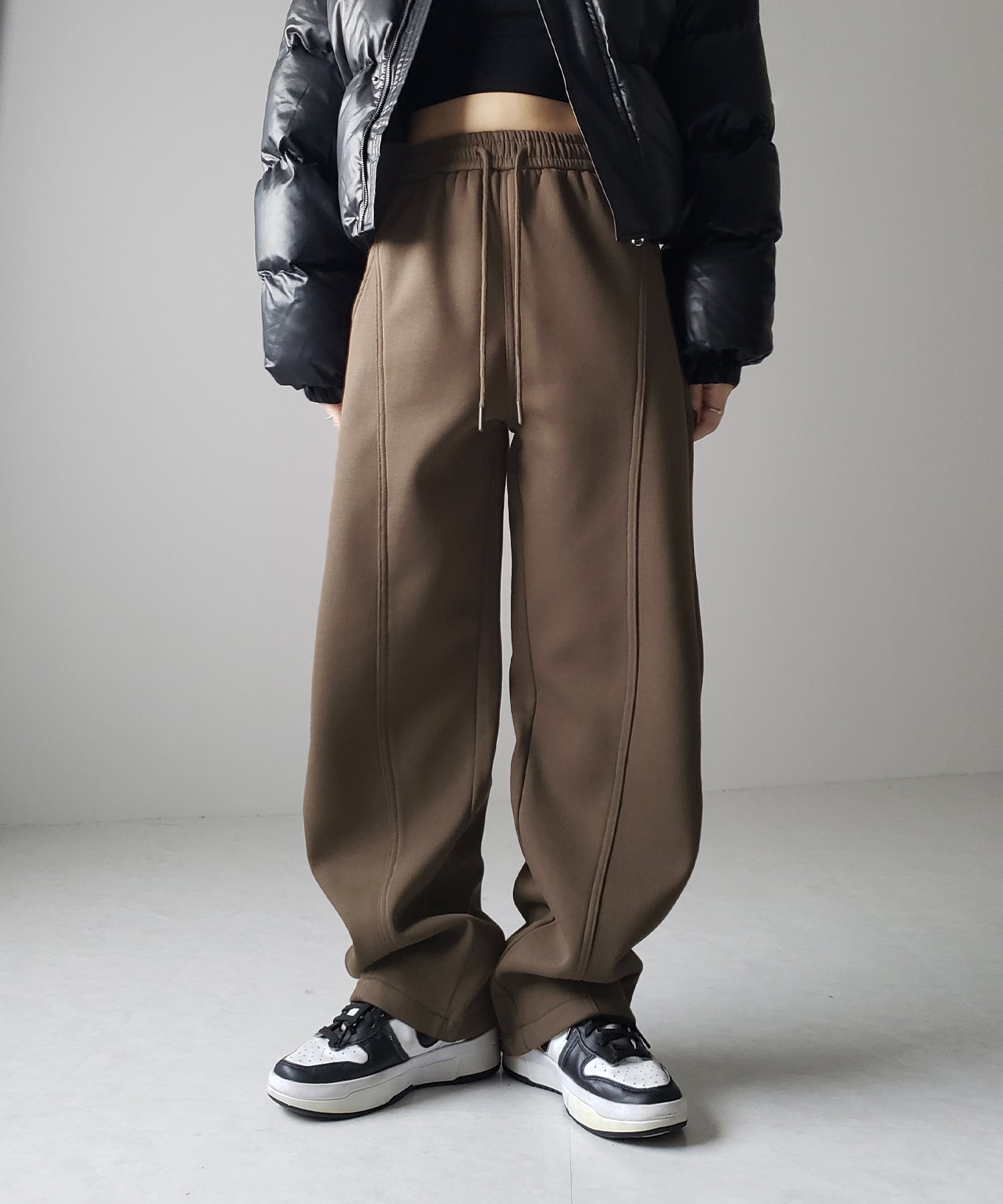 【 裏起毛 】カーブラインサイドタックワイドスウェットパンツ