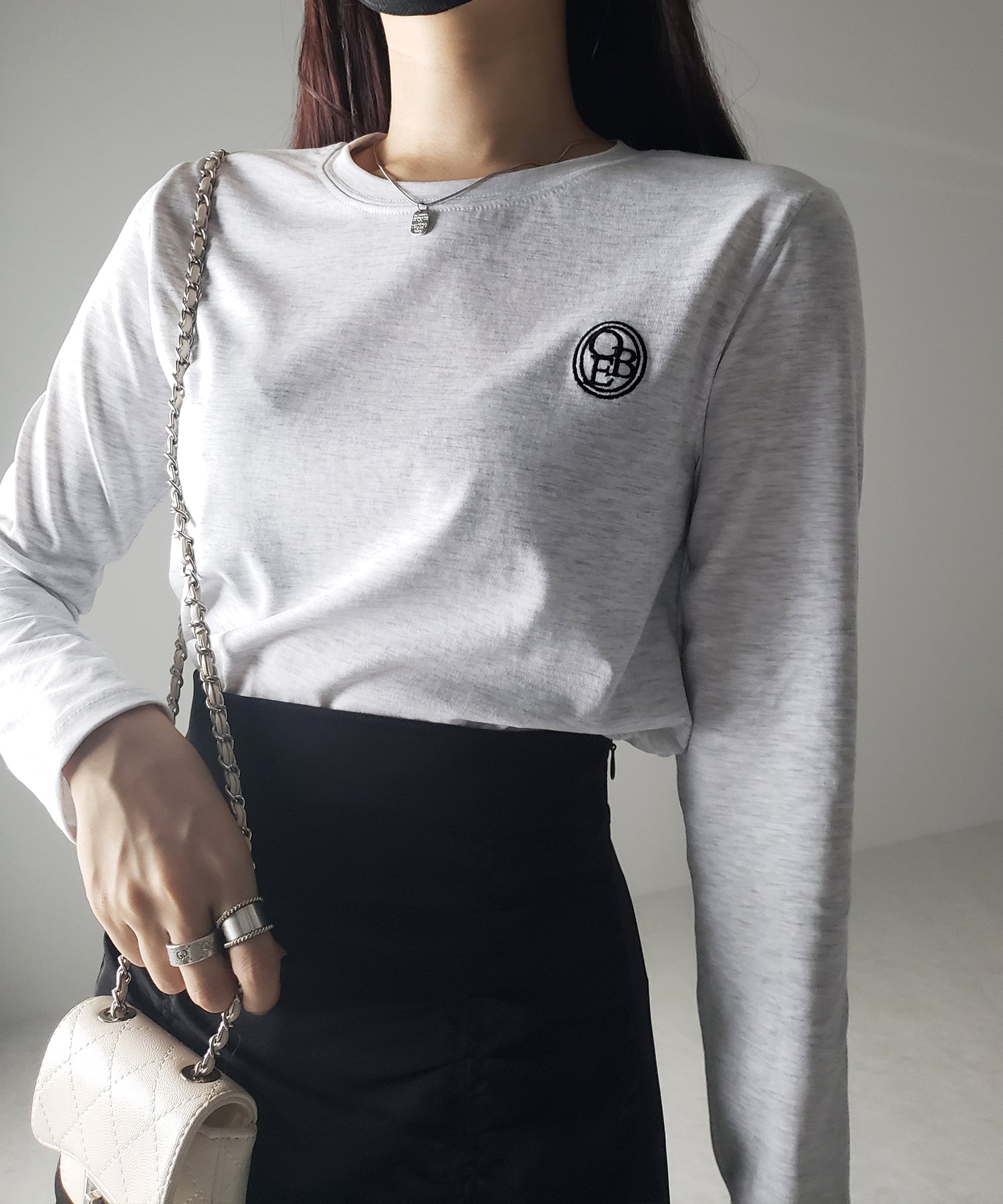 OBE刺繍 ミニロゴ長袖Tシャツ【 韓国製 】