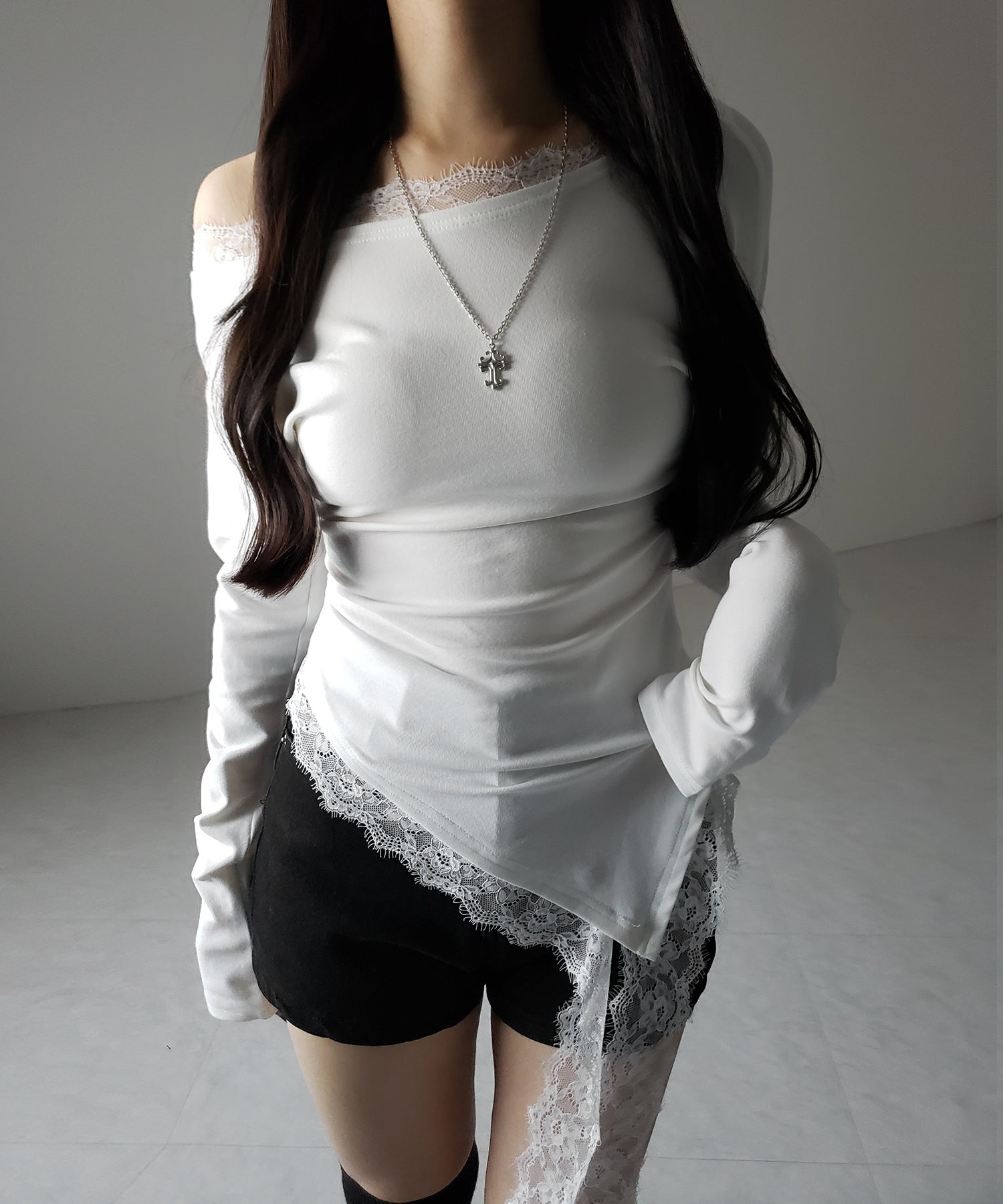 【 2color 】ワンショルダーレースドッキングアシンメトリートップス / one shoulder lace docking asymmetry tops