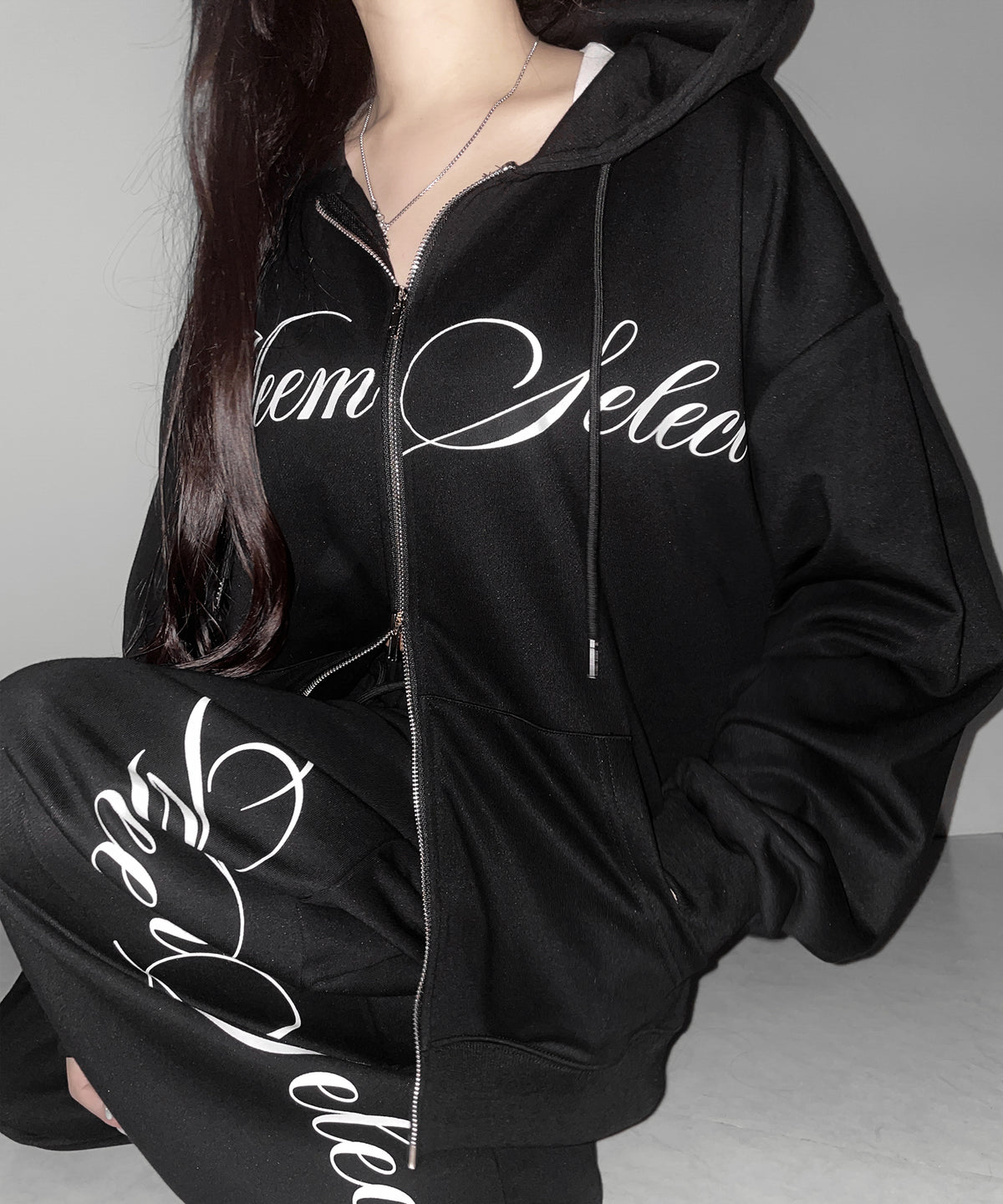 【 セットアップ可能 】レタリングロゴプリントワイドスウェットパンツ / lettering logo print wide sweat pants