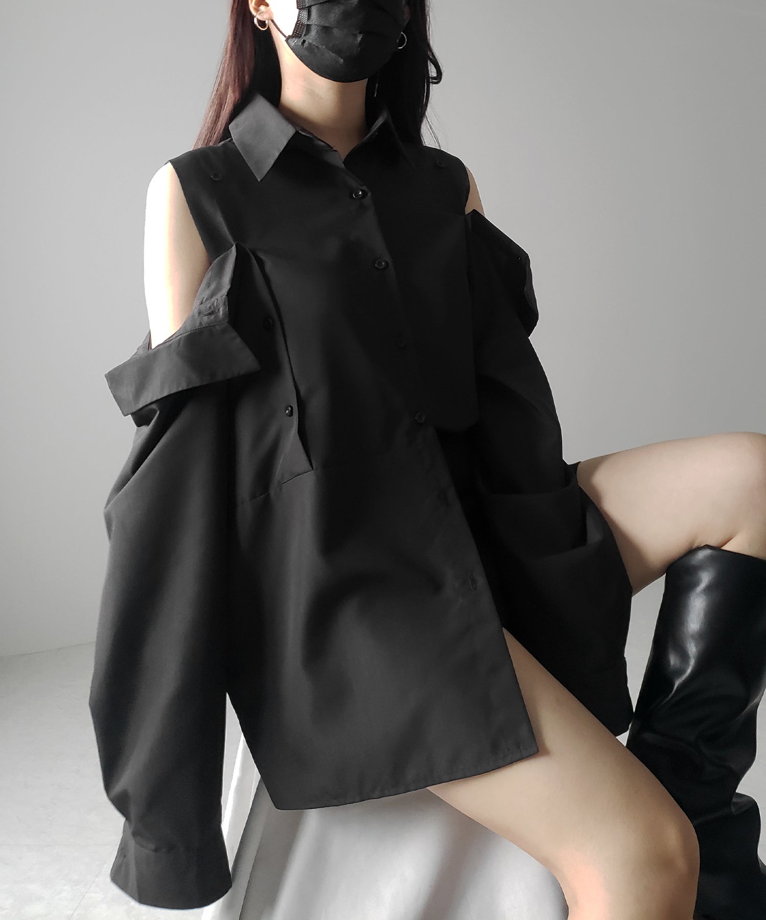 【 3color 】オープンショルダーカットアウトビッグシャツ / open shoulder cutout big shirt