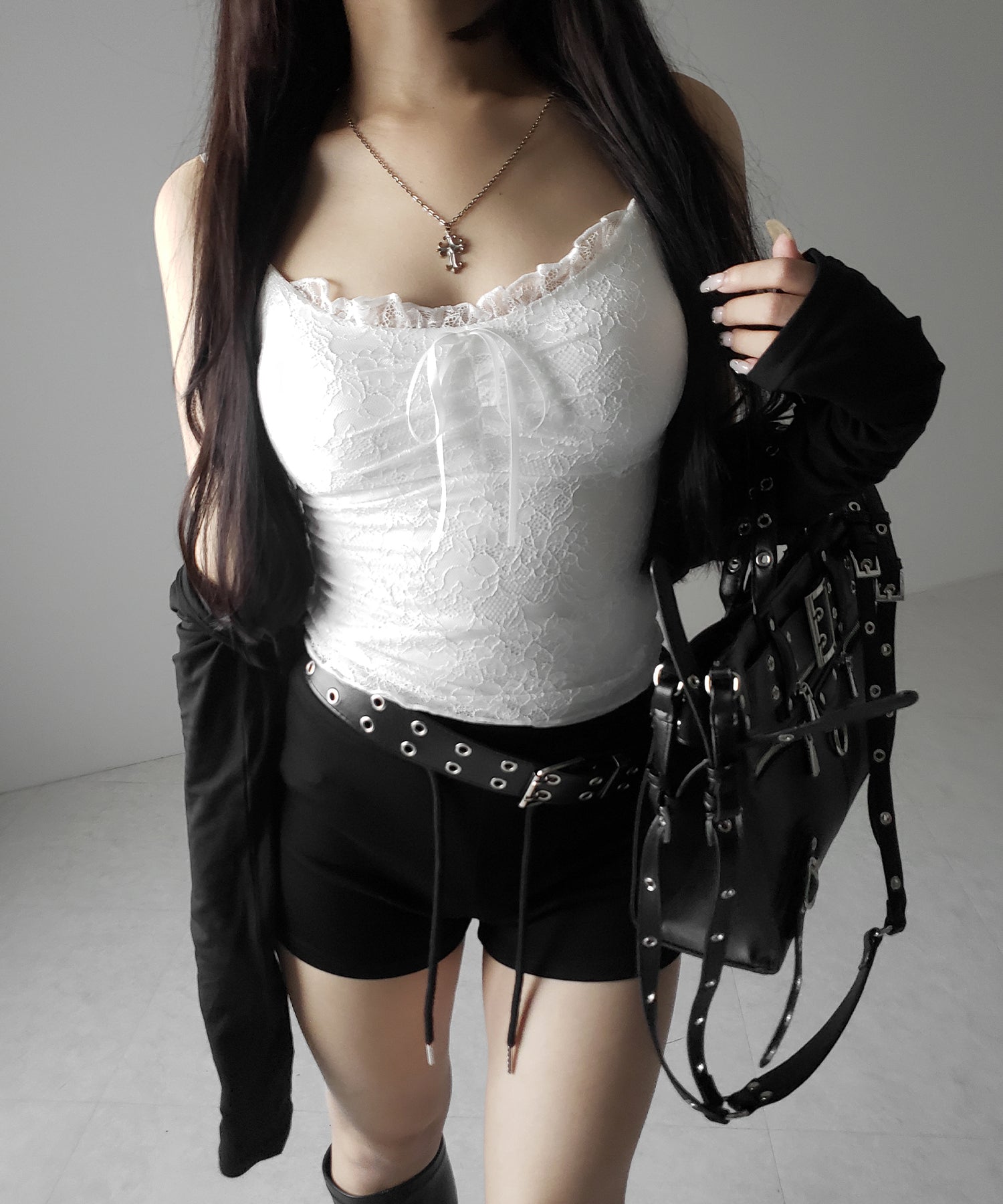 【 2color 】フロントリボンレースレイヤードキャミソール / front ribbon lace layered camisole