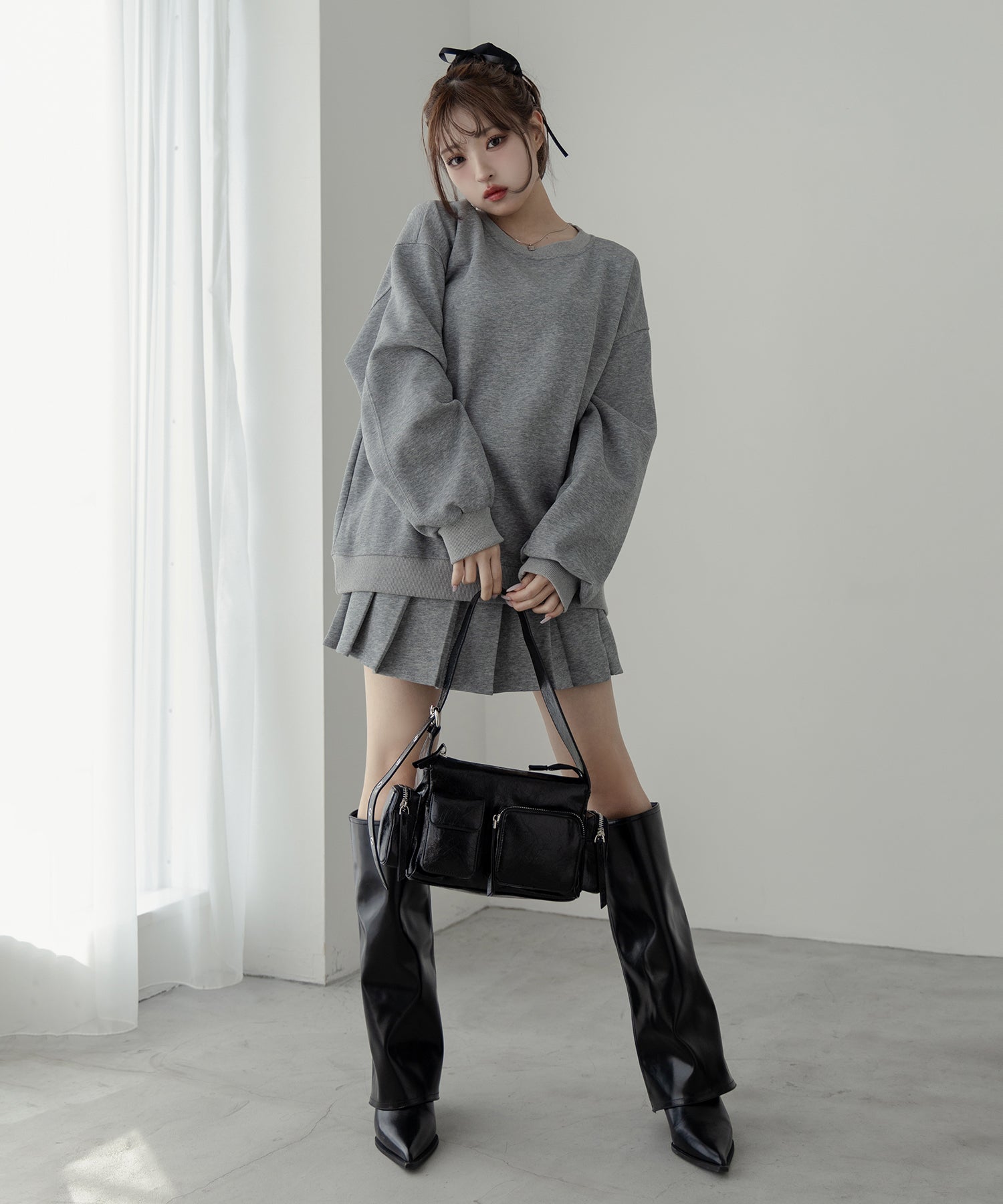 【 セットアップ 】オーバースウェットトップス + プリーツミニスカート SET / oversweat tops + pleated mini skirt SET
