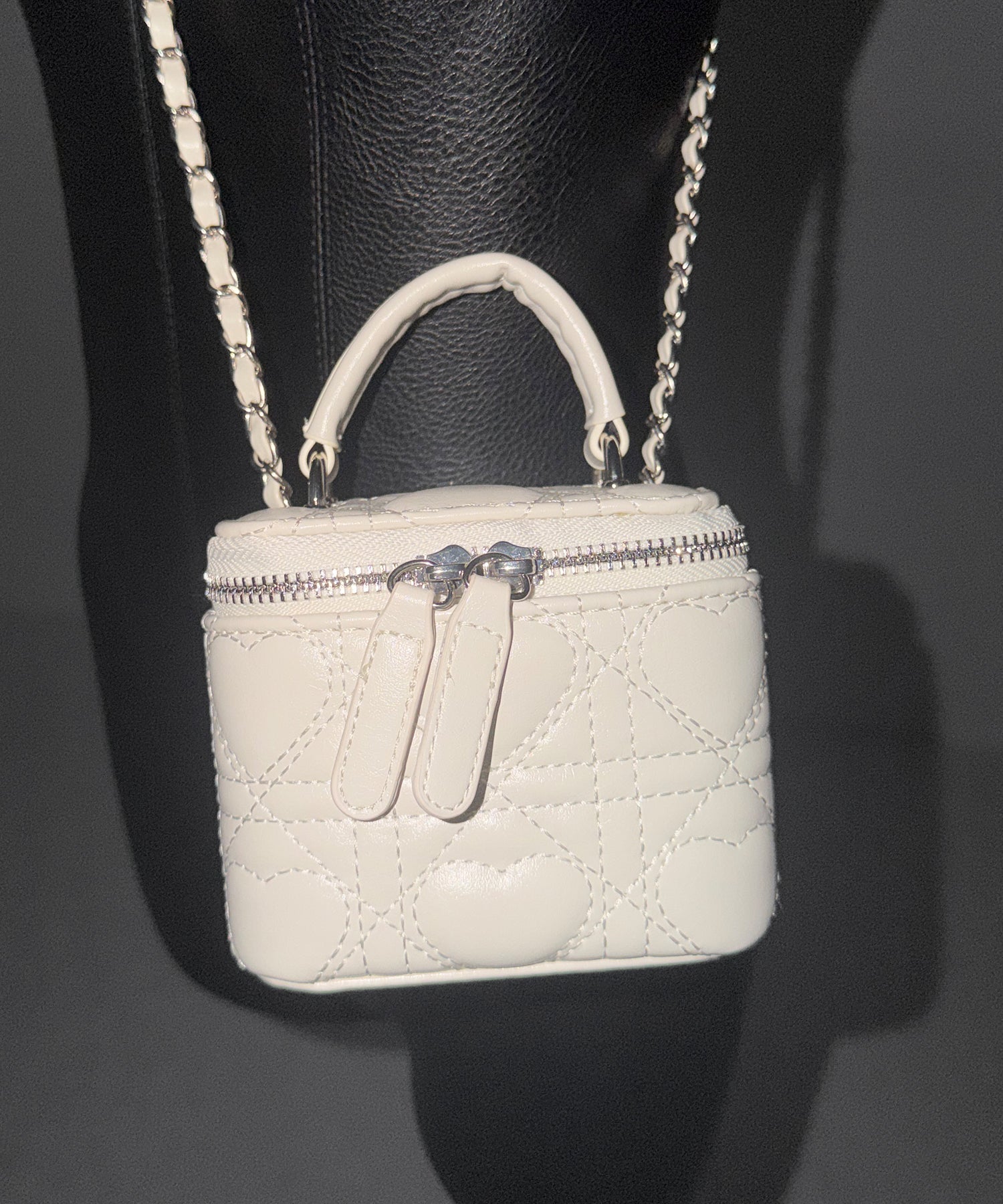 ハートキルティングミニバニティバッグ / heart quilted mini vanity bag