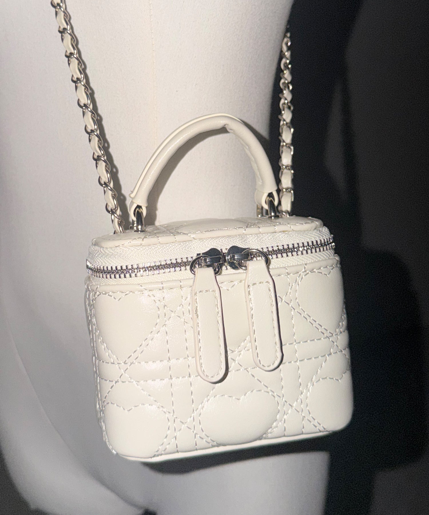 ハートキルティングミニバニティバッグ / heart quilted mini vanity bag