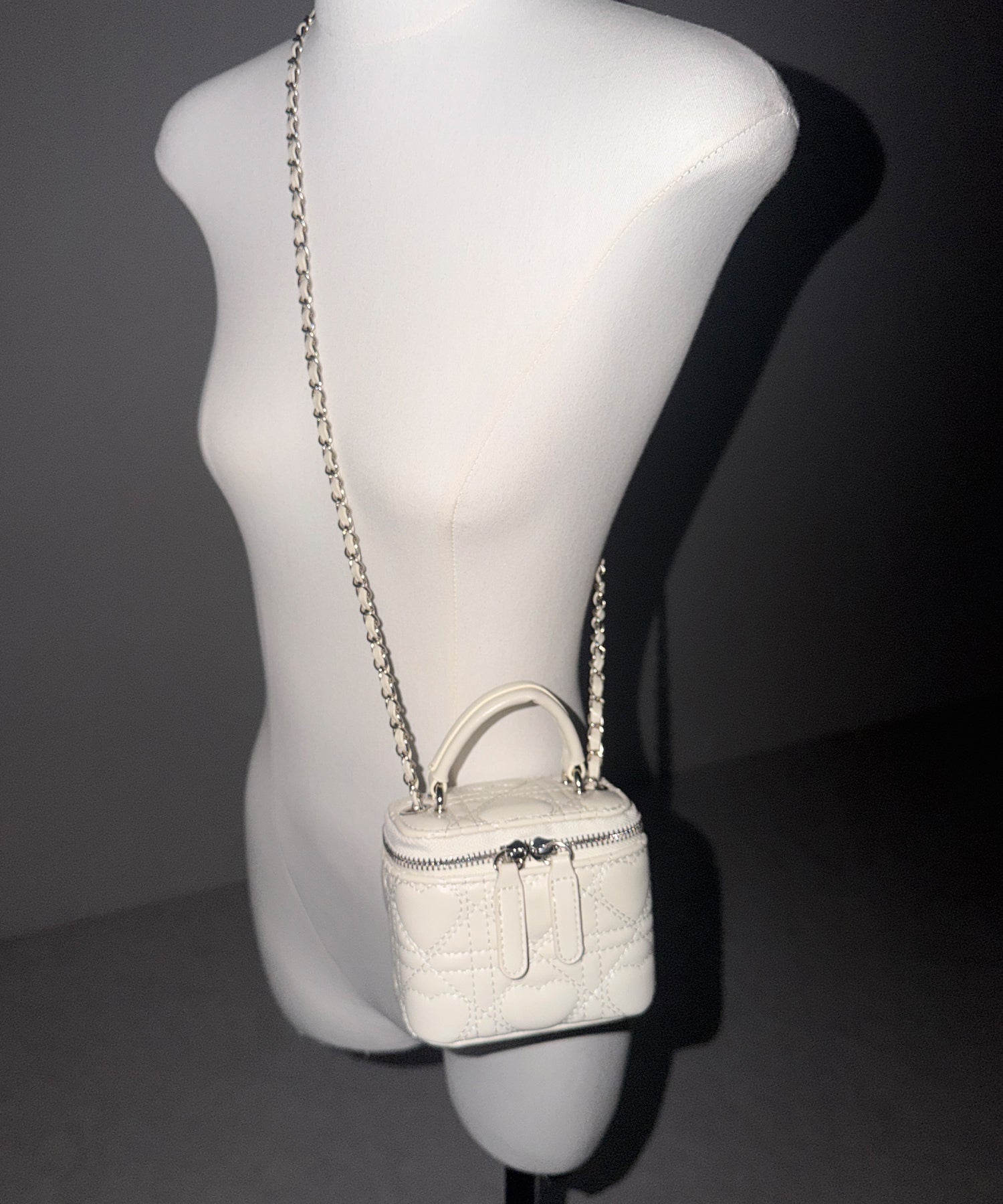 ハートキルティングミニバニティバッグ / heart quilted mini vanity bag