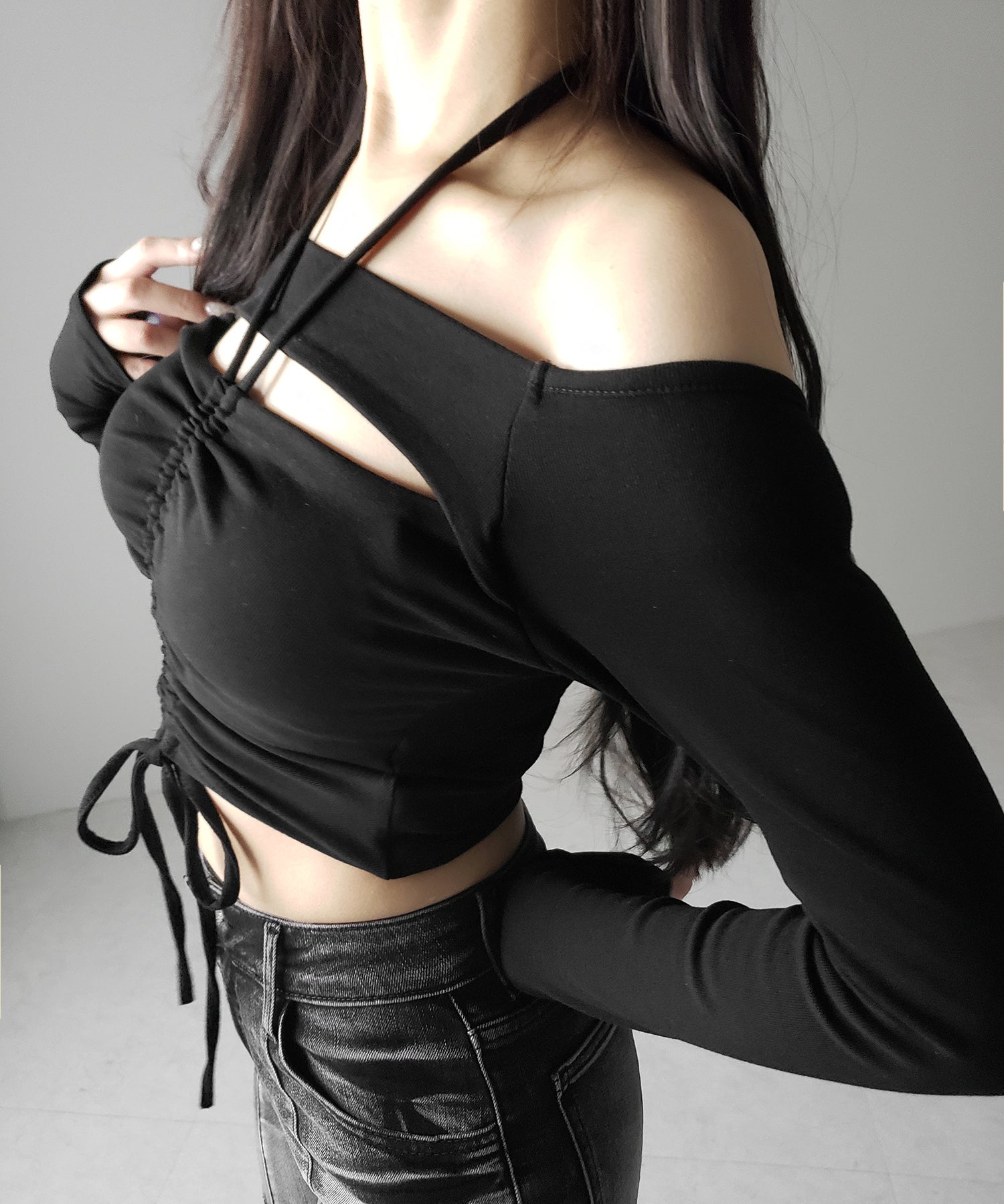 裏起毛カットアウトシャーリングぴちカットソートップス / urakimo cutout shirring pichi cutsew tops