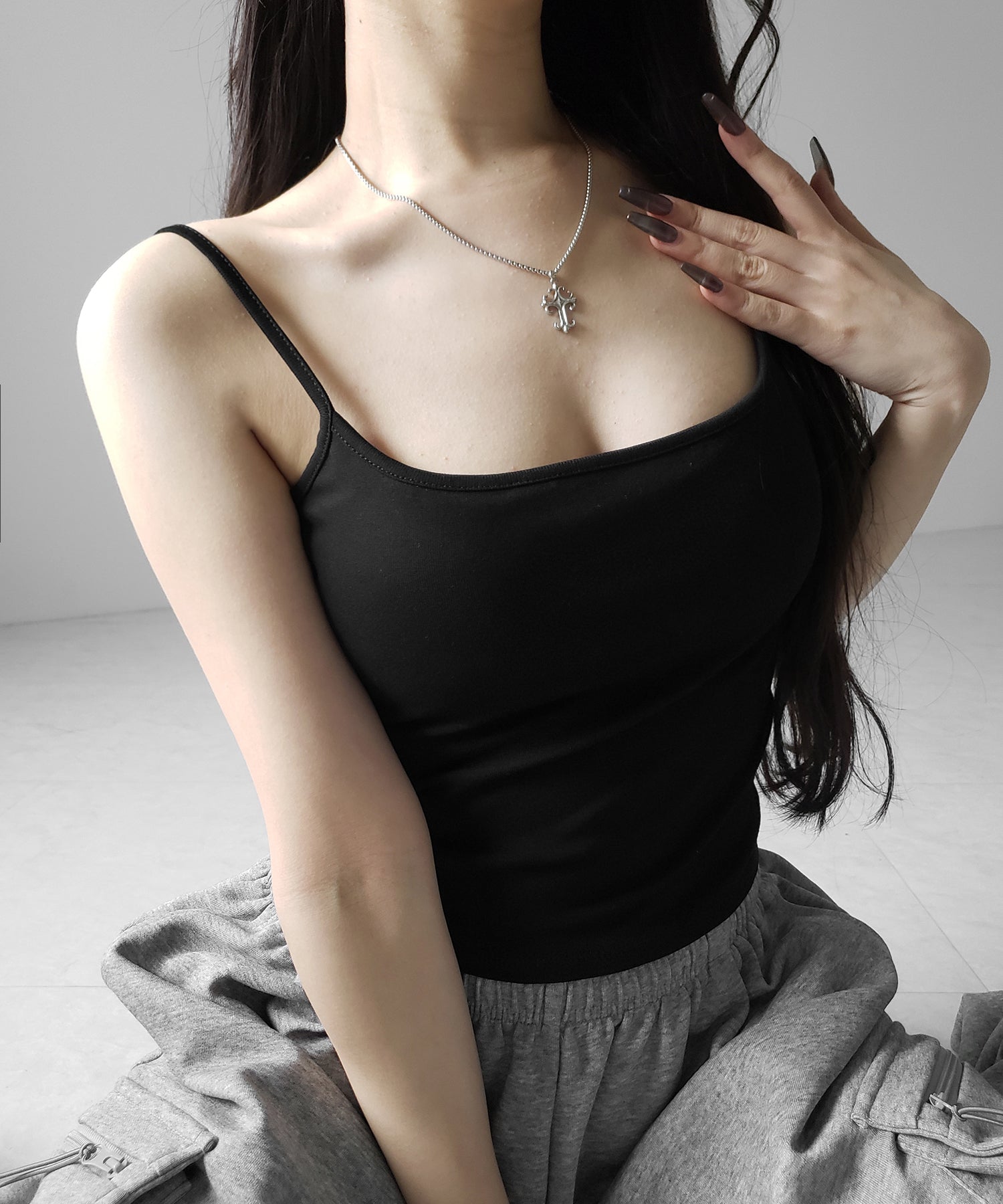 【 カップ付き 】スクエアネックストラップスリムキャミソール / square neck strap slim camisole