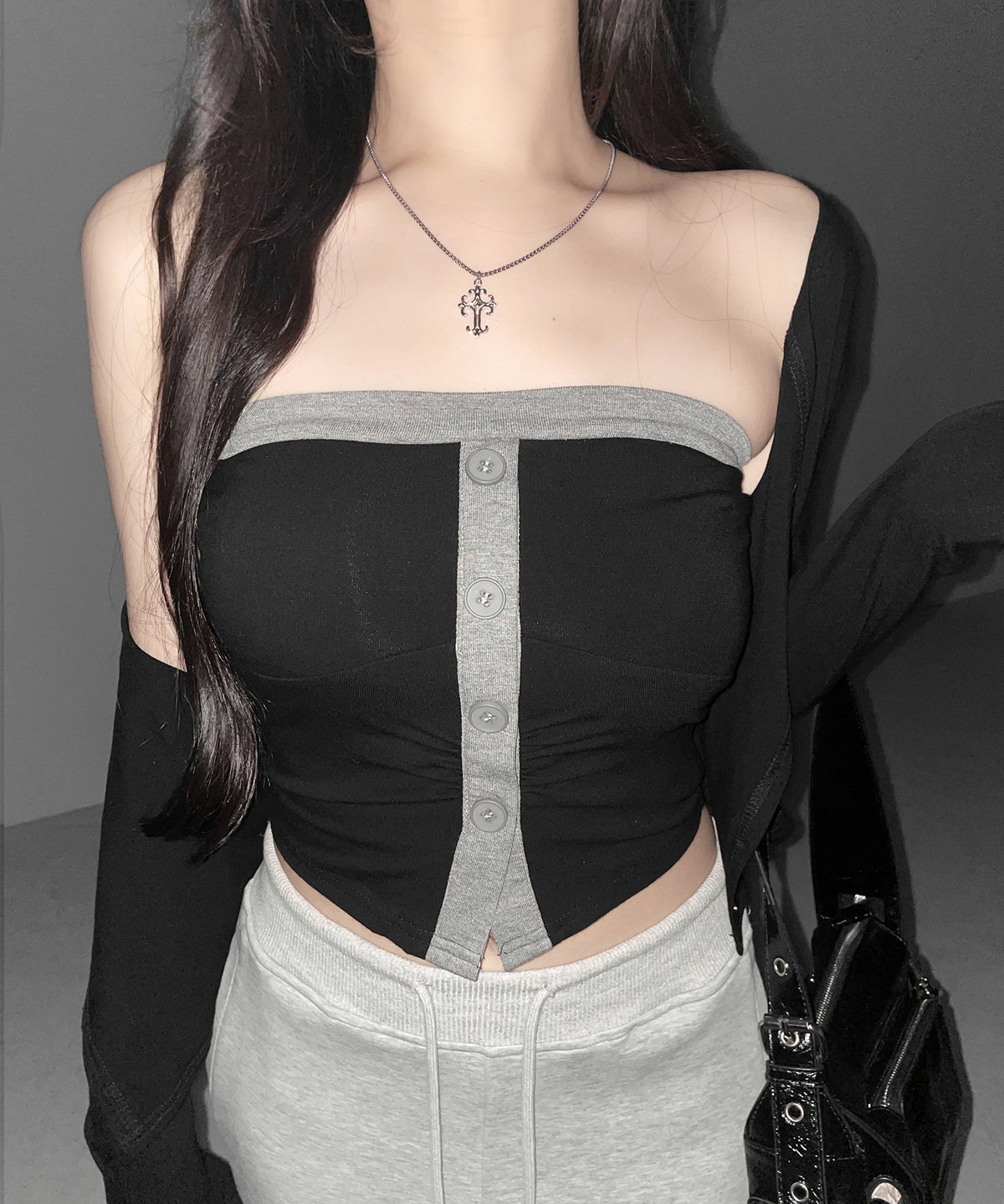 【 2点セット 】バイカラーボタンベアトップス&ショートカーディガン SET / bicolor button bare top & short cardigan SET