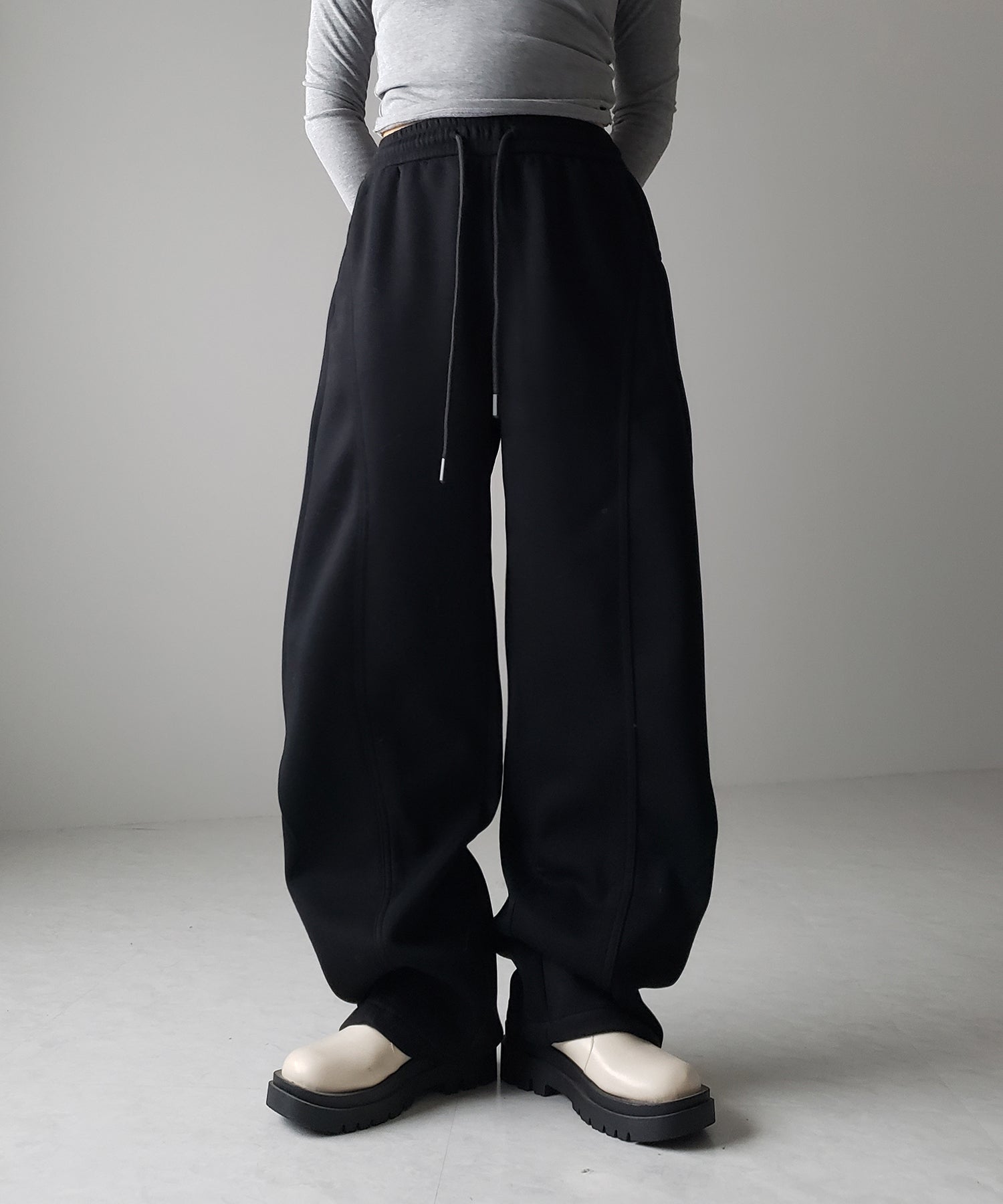 【 裏起毛 】カーブラインサイドタックワイドスウェットパンツ