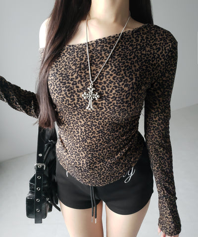 レオパードワンショルシャーリングリブカットソートップス / leopard one shoulder shirring rib cutsew tops