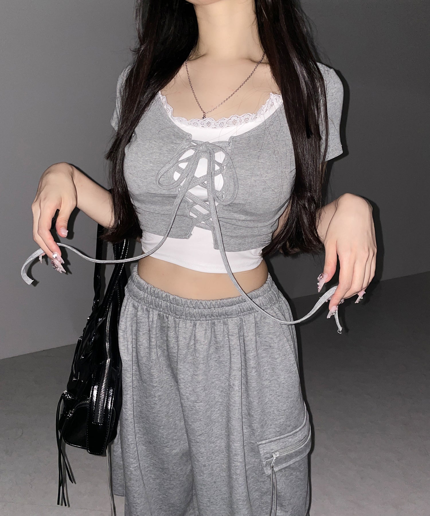 半袖レースアップリボンショートトップス + レースキャミ SET / lace up ribbon short sleeve tops + lace cami SET