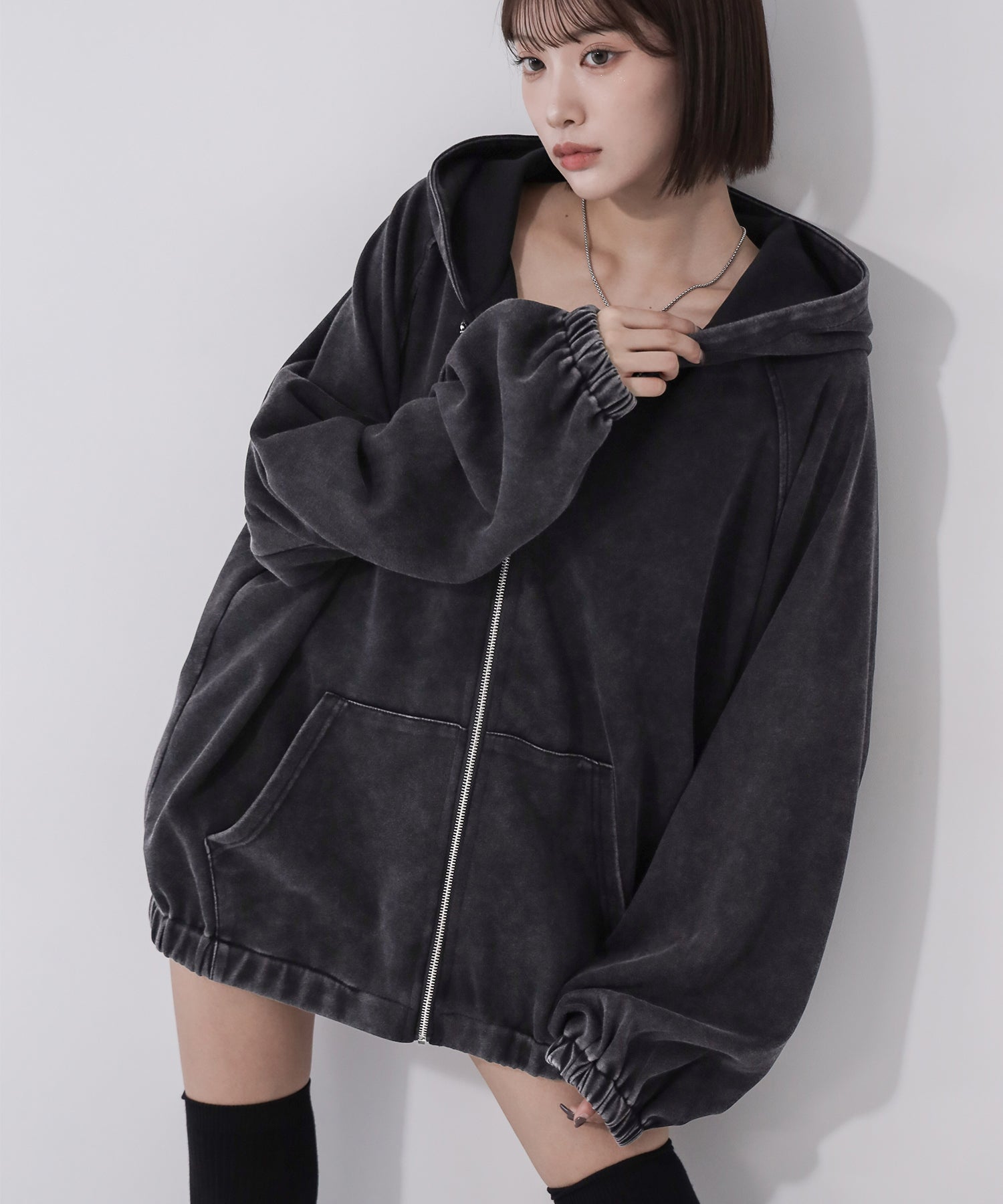 ピグメントヴィンテージ加工ジップアップパーカー / Pigment vintage zip-up hoodie