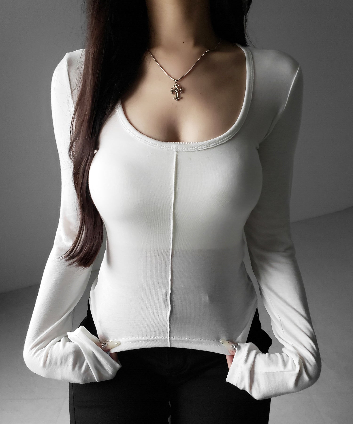 オープンネックタイトフィットルーズドレープ長袖Tシャツ / open neck tight fit loose drape long sleeve T-shirts