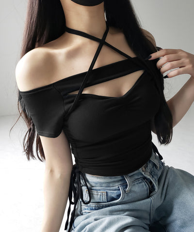 半袖クロスストラップリボンカットアウトオフショルトップス / short sleeve cross strap ribbon cutout offshoulder tops