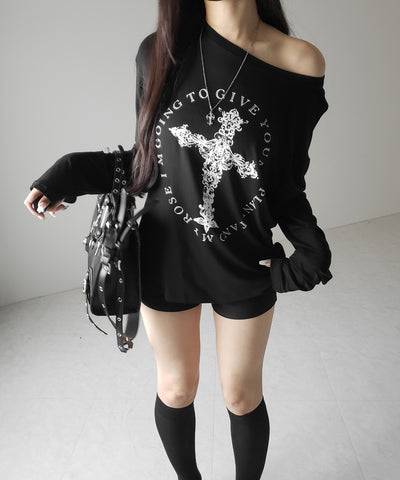【 ワンショルにできる2way 】クロスロゴプリントワンショルルーズシアーTシャツ / 2WAY cross logo print one shoulder loose sheer T-shirt