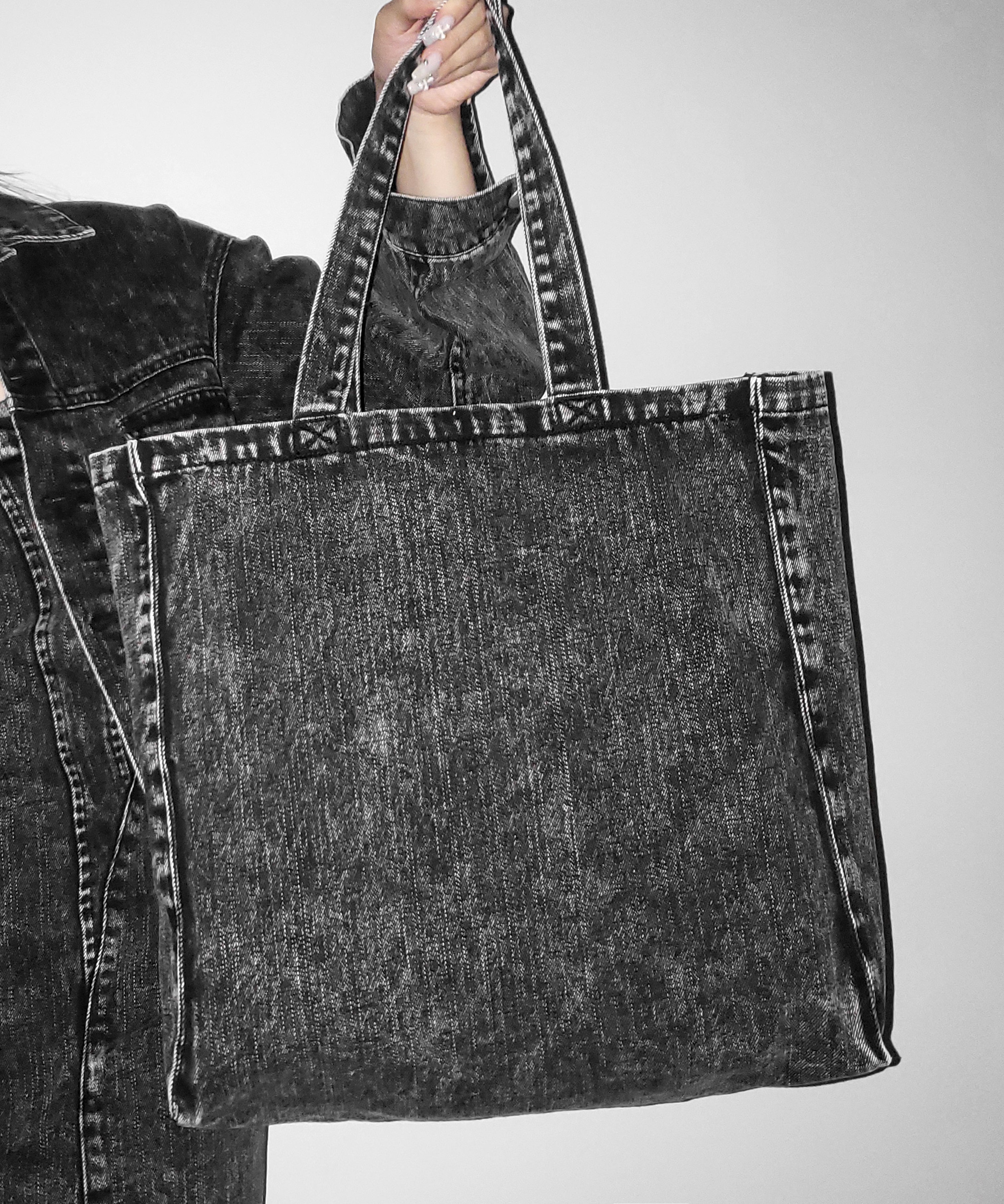 【 2color 】ヴィンテージケミカルブリーチビッグスクエアデニムトートバッグ / vintage chemical bleach big square denim tote bag