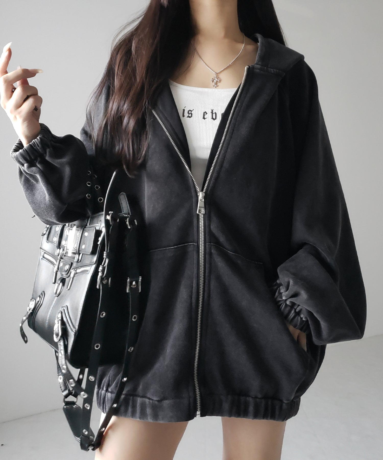 ピグメントヴィンテージ加工ジップアップパーカー / Pigment vintage zip-up hoodie