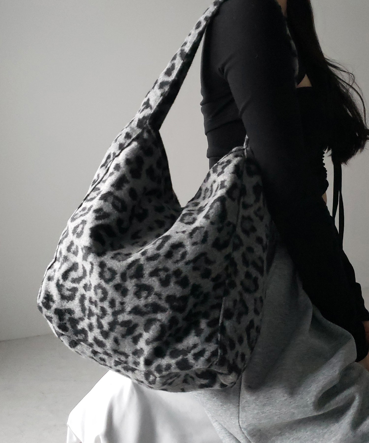 【 2color 】レオパードワンハンドルショルダートートバッグ / leopard onehandle shoulder tote bag