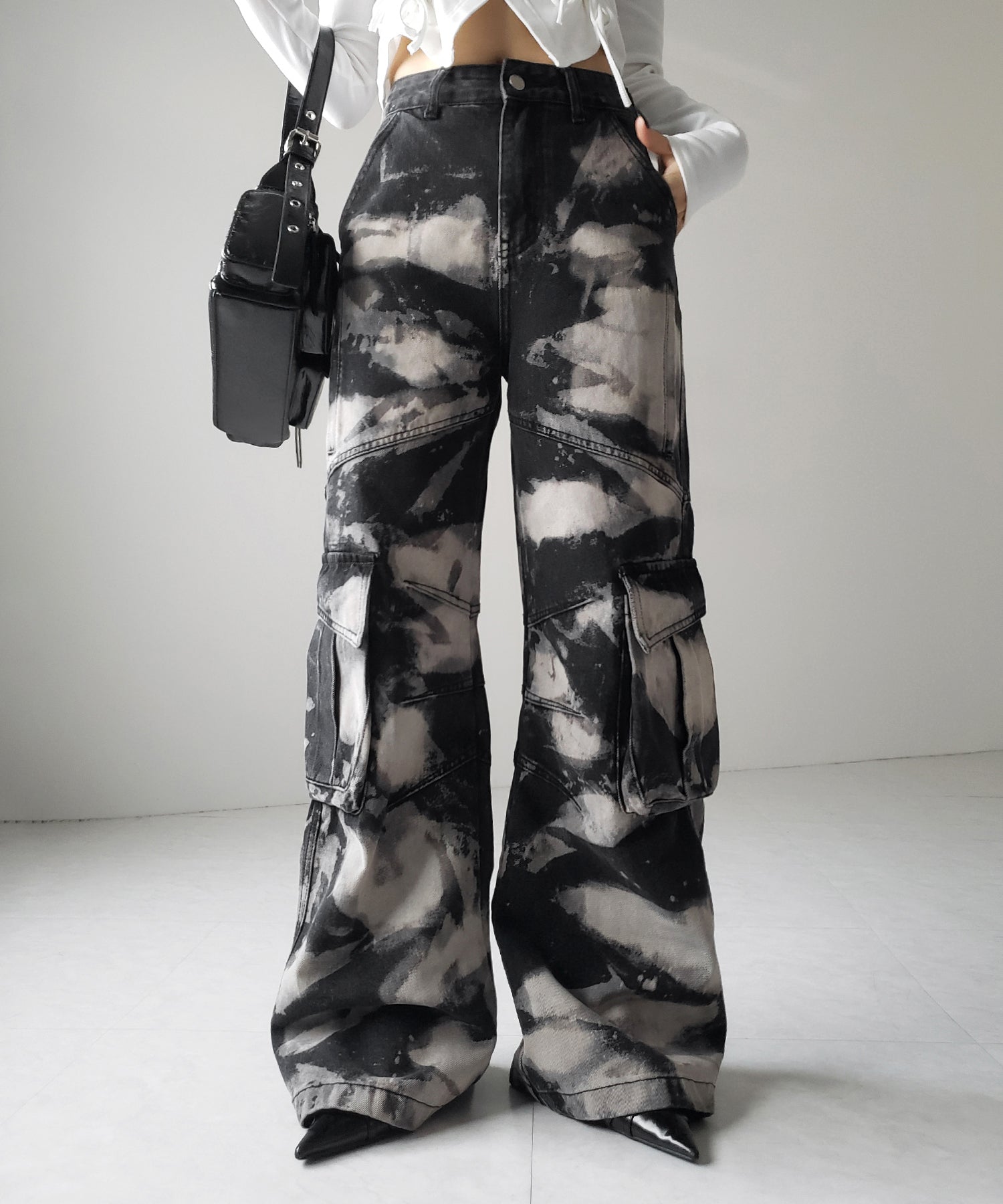 【 2color / 4size 】クラッシュブリーチストレートカーゴデニム /crash bleach straight cargo denim