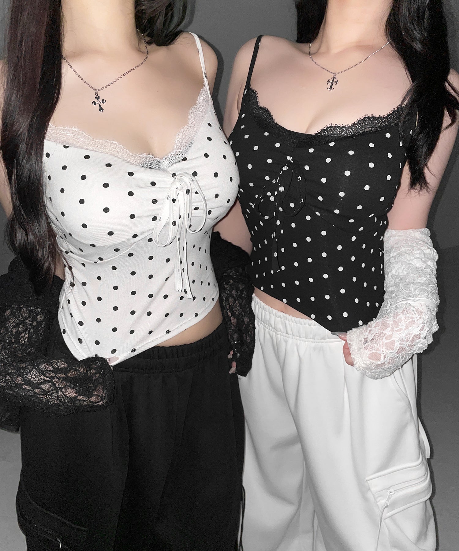 ドットレースフロントリボンキャミソール / Dot lace front ribbon camisole