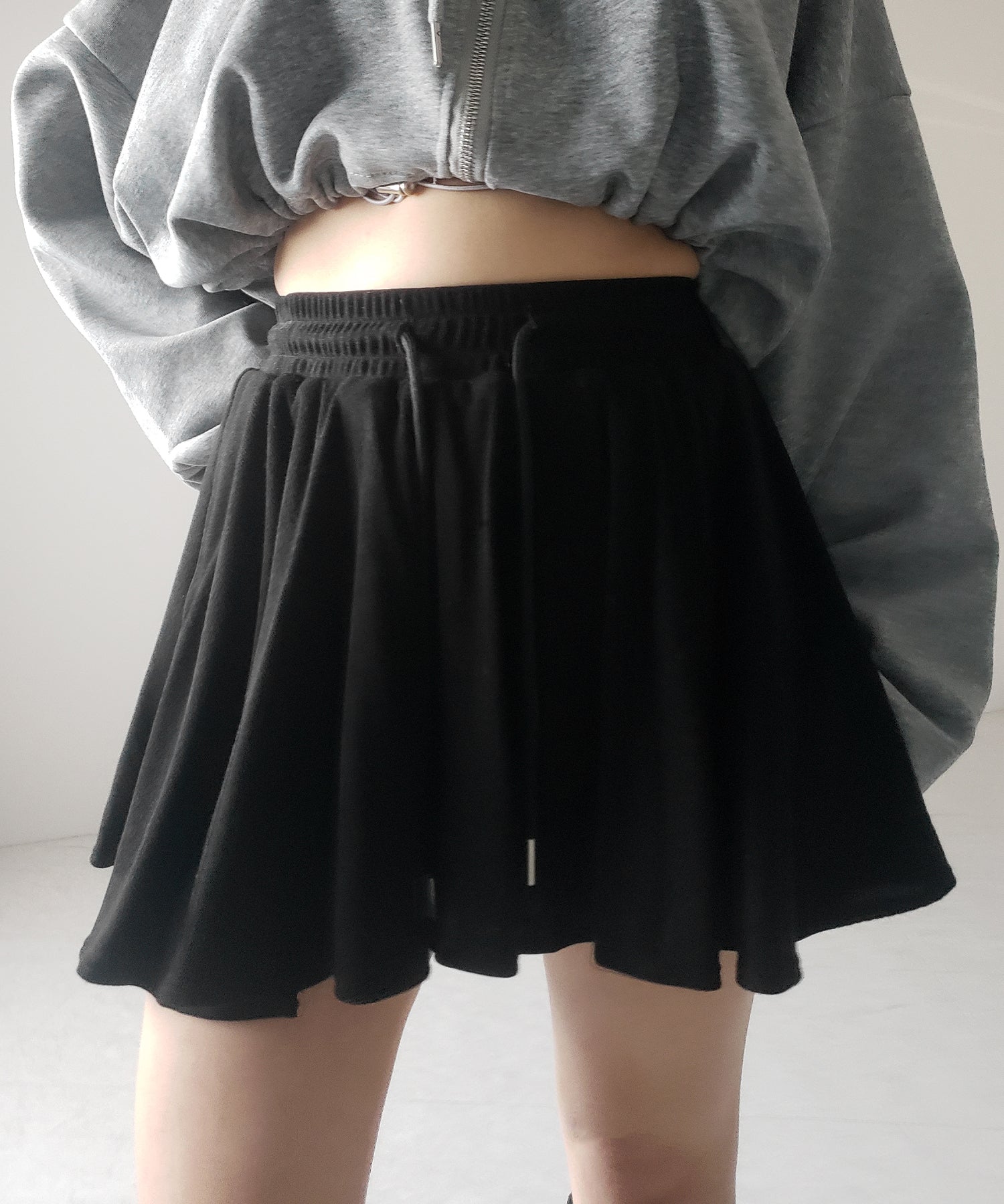 【インナーパンツ裏地付 】ハイウエストカットフレアミニスカート / High waist cut flare mini skirt