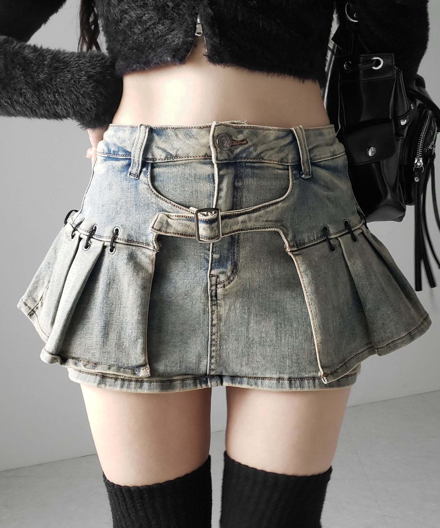 【 インパン裏地付 】ベルテッドマイクロプリーツデニムミニスカパン / belted micro pleats denim skirt pants